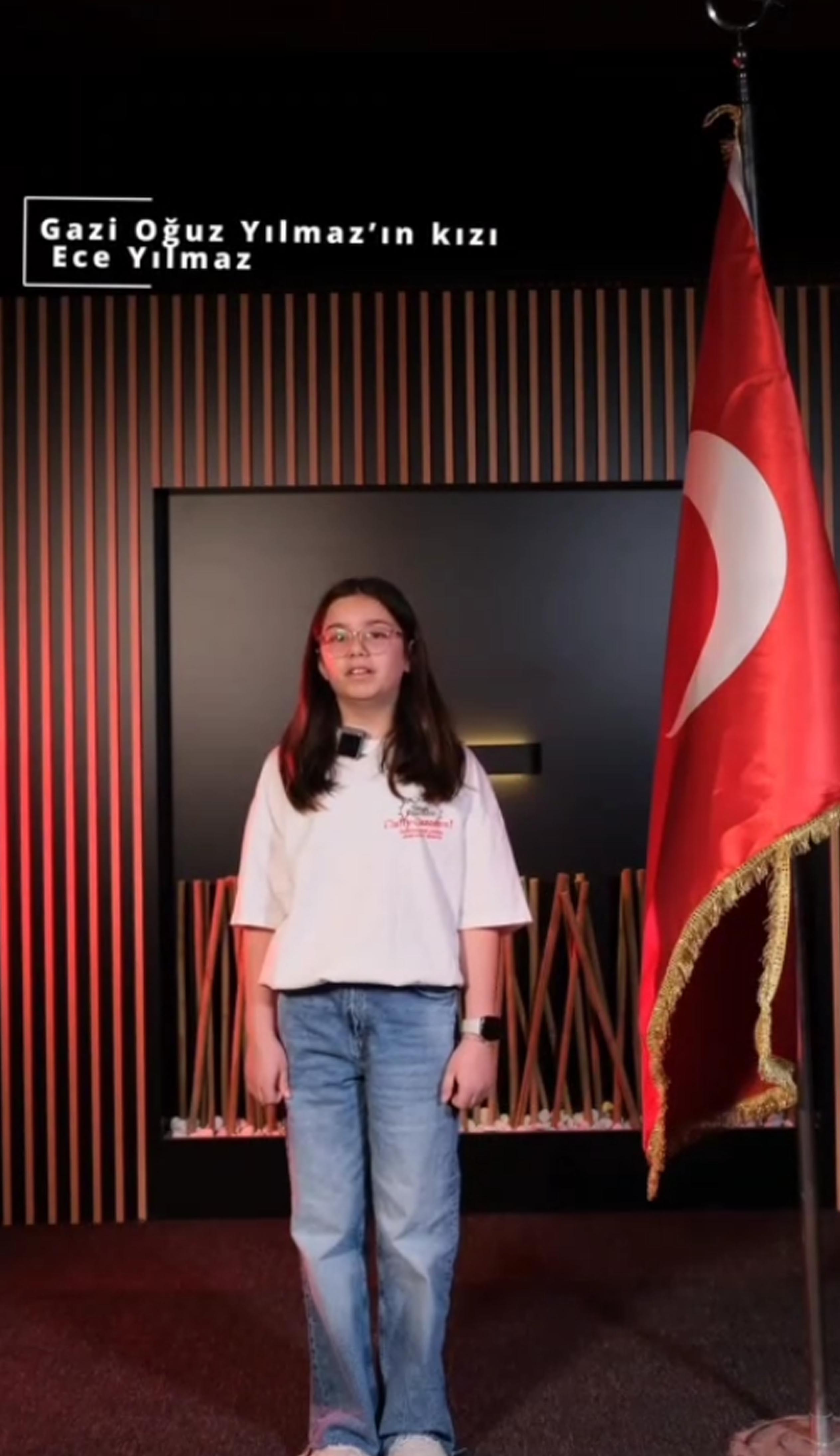 Gazi çocukları İstiklal Marşı okuyor