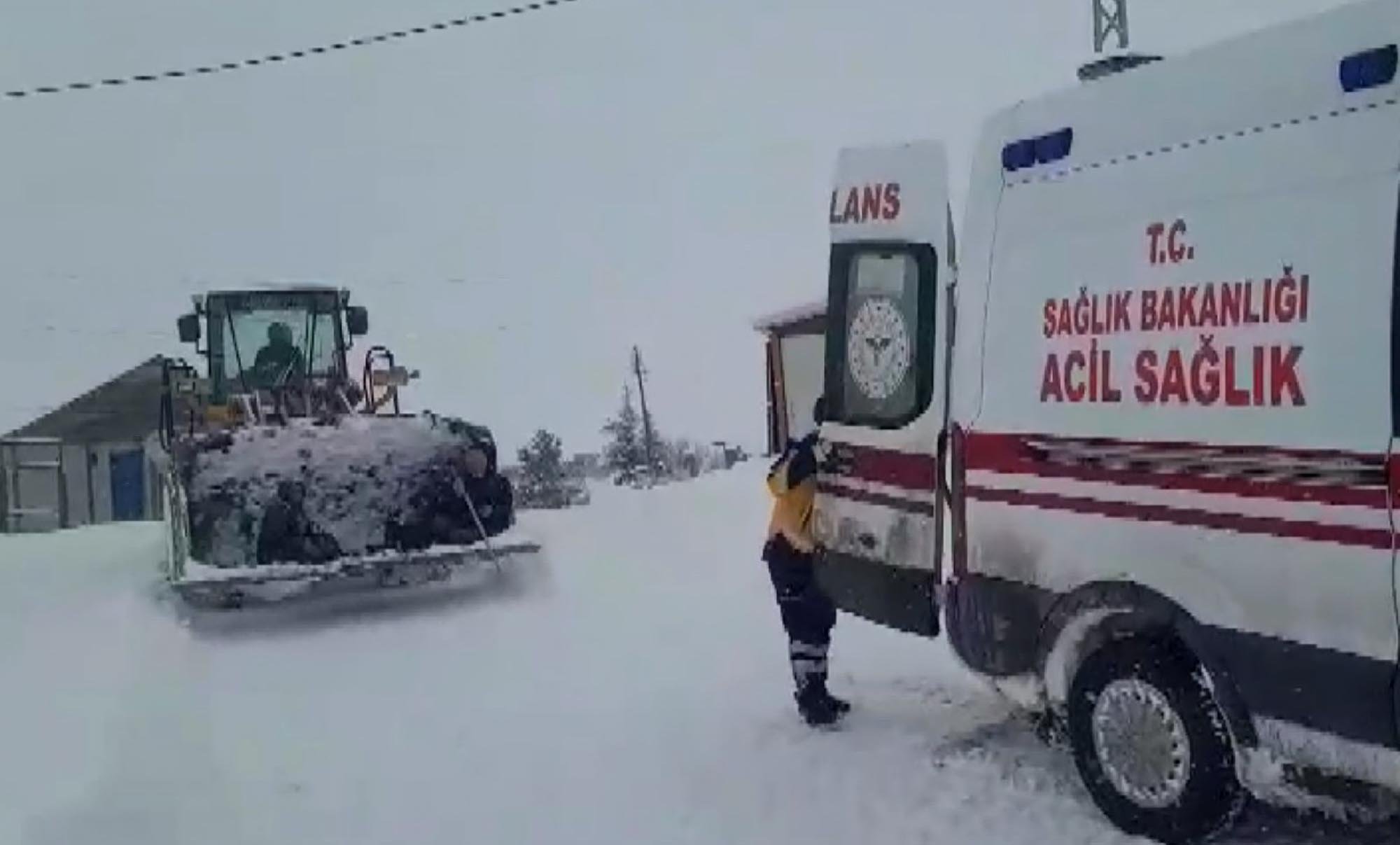 iş makinesi kepçesi hasta taşıma