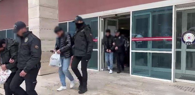 Manisa DAEŞ operasyonu tutuklama