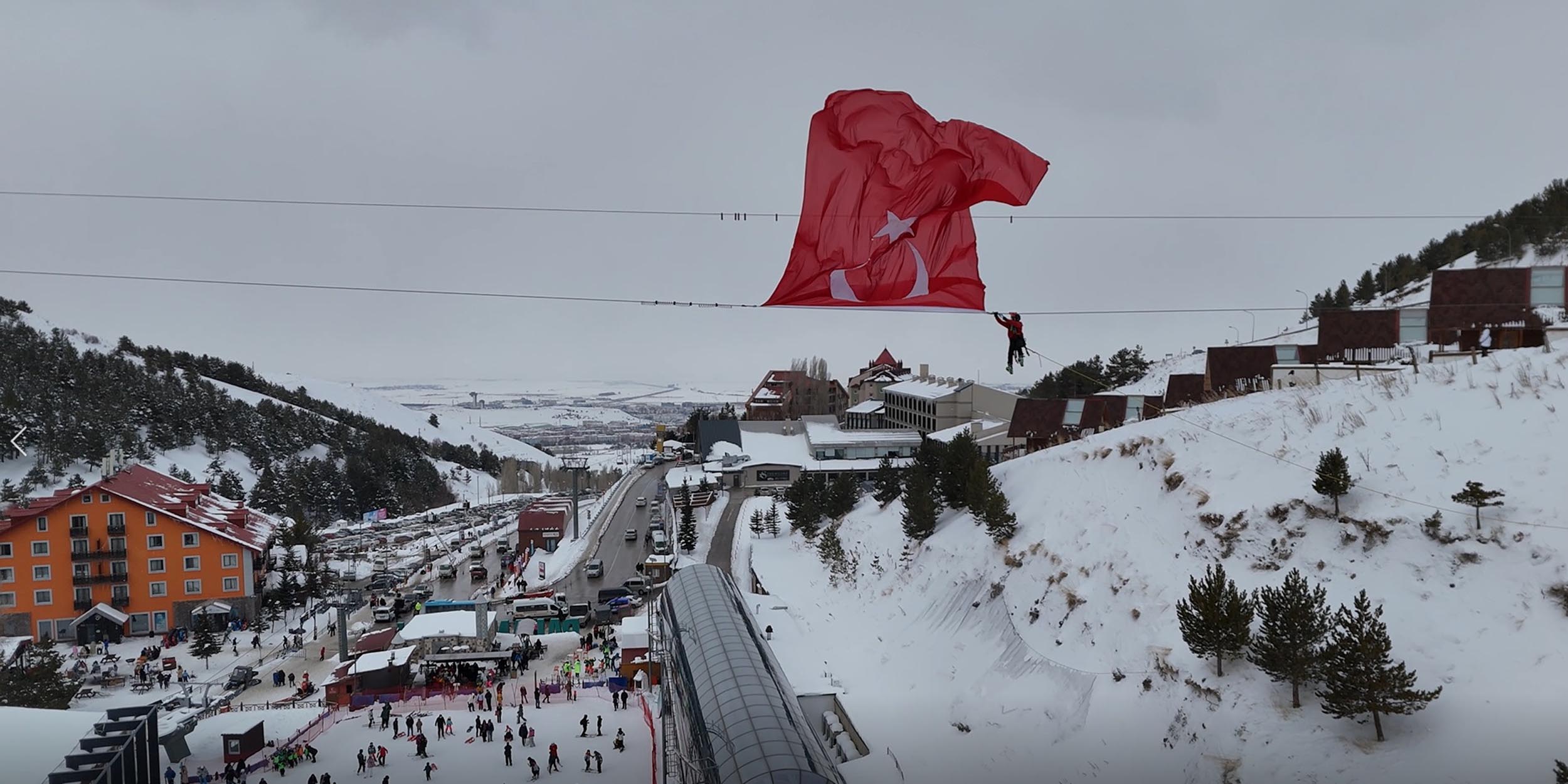 Palandöken Kayak Merkezi Türk Bayrağı
