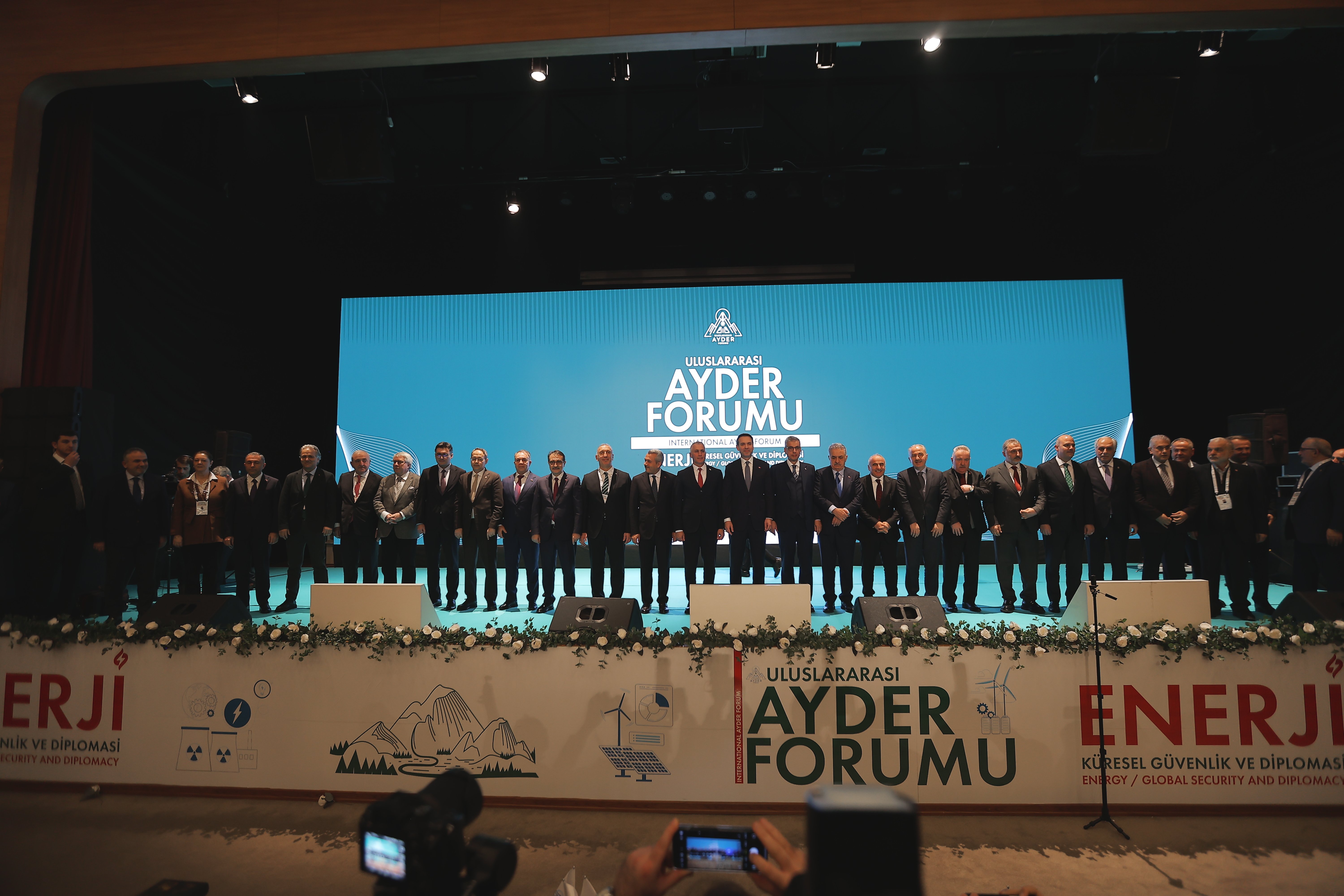 Bakan Memişoğlu konuşma yapıyor