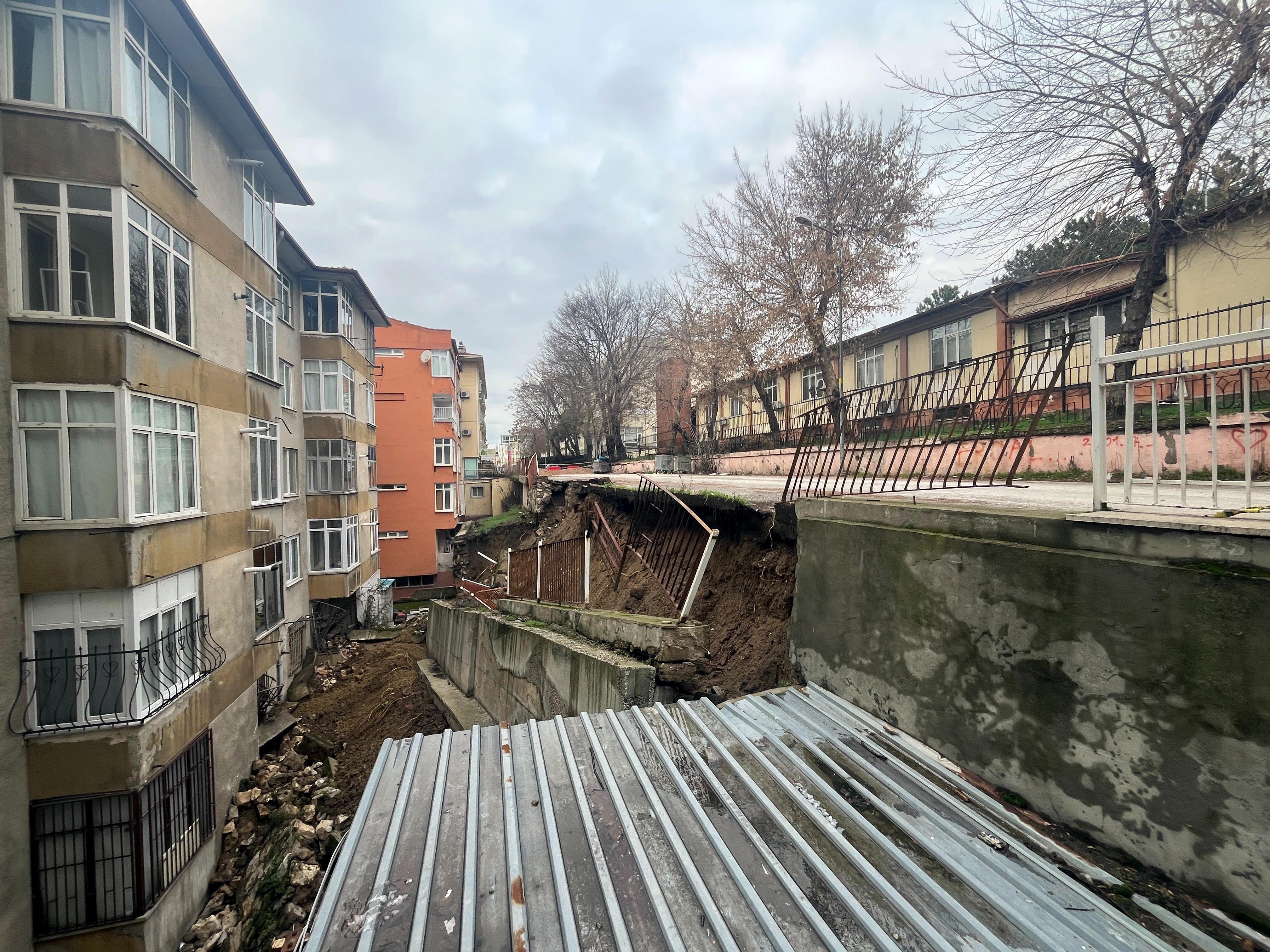 Edirne istinat duvarı çökmesi