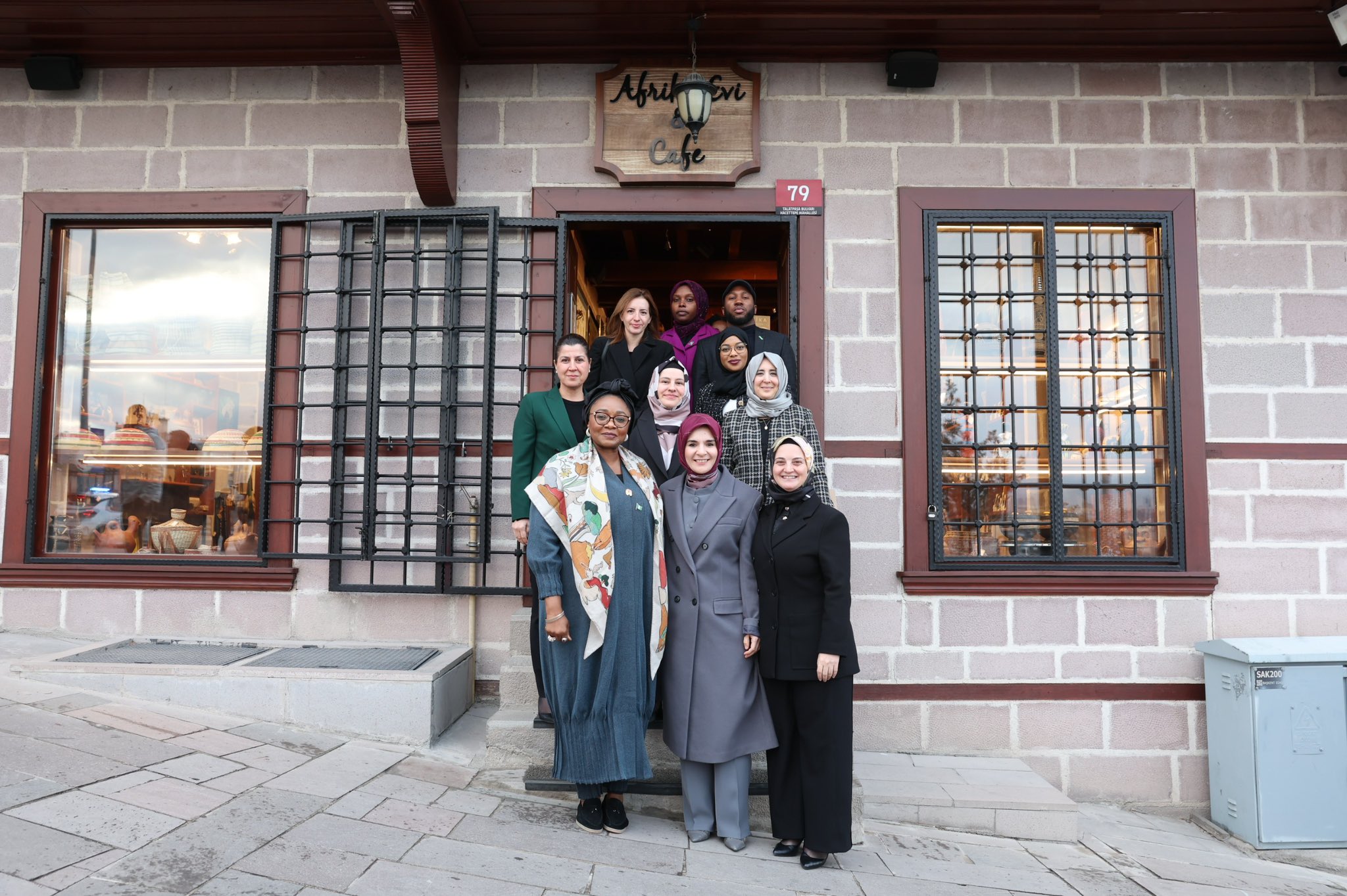 Bakan Göktaş ve Nijeryalı Bakan Sulaiman-Ibrahim Afrika Kültür Evi ziyareti