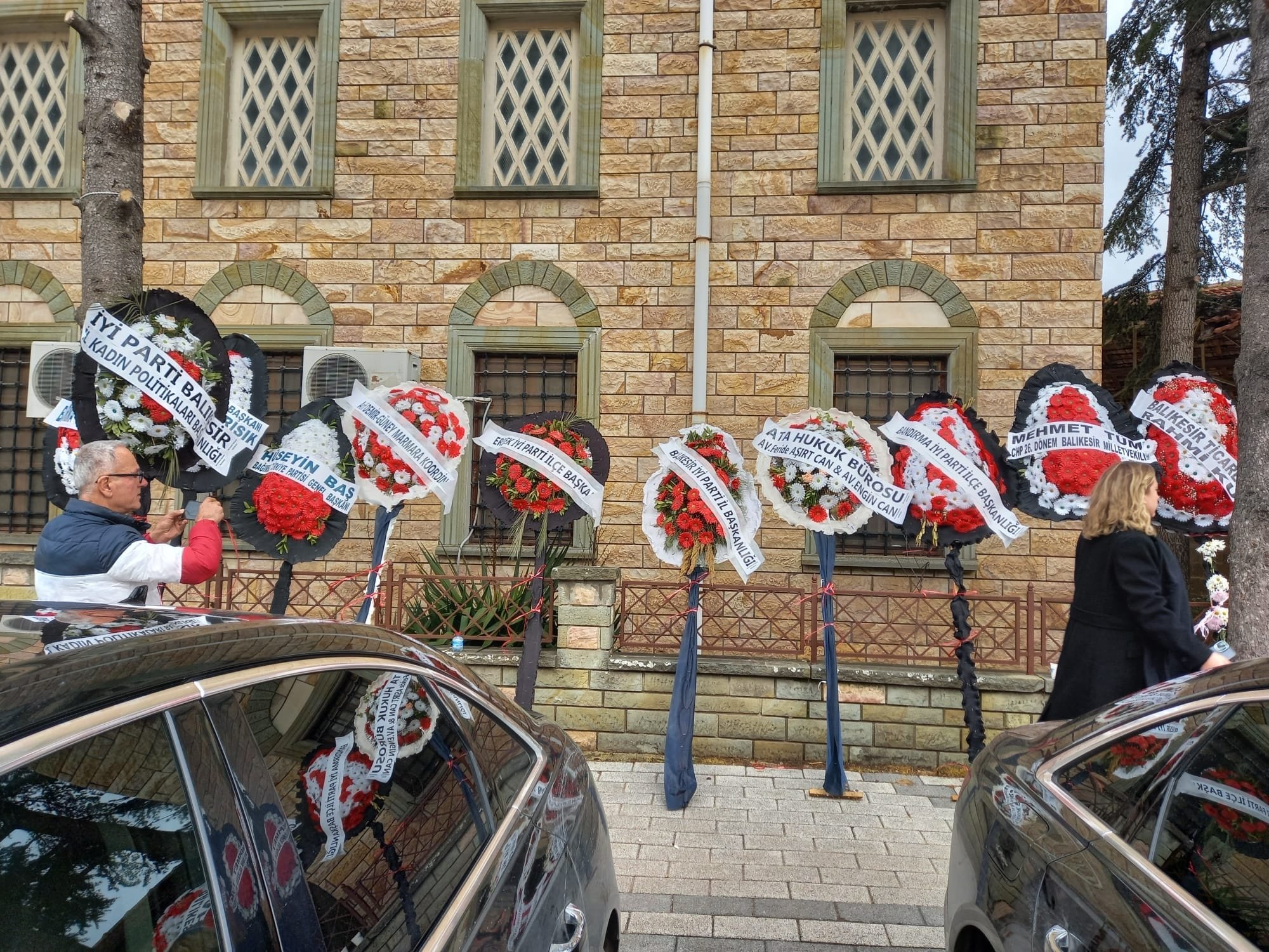 Turhan Çömez ailesi cenaze töreni