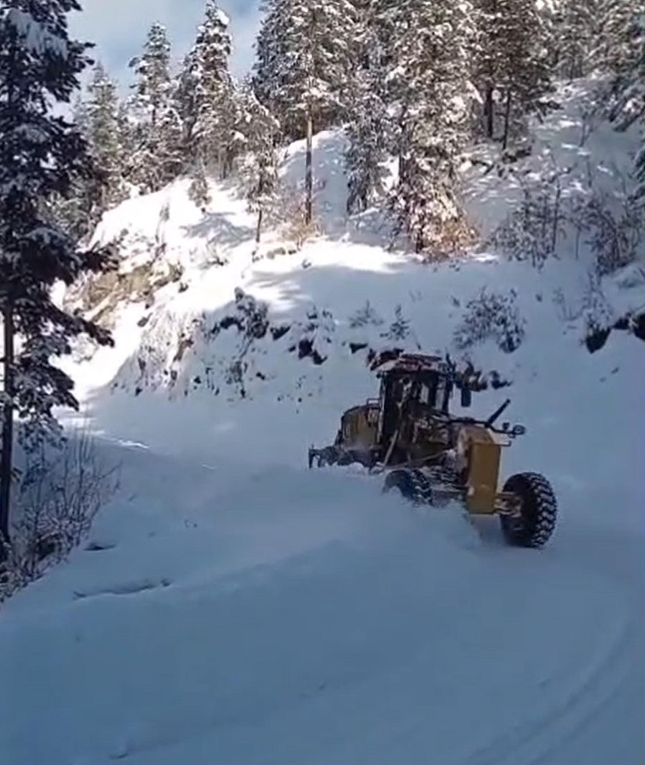 Doğu Anadolu kar yağışı köy yolu kapalı