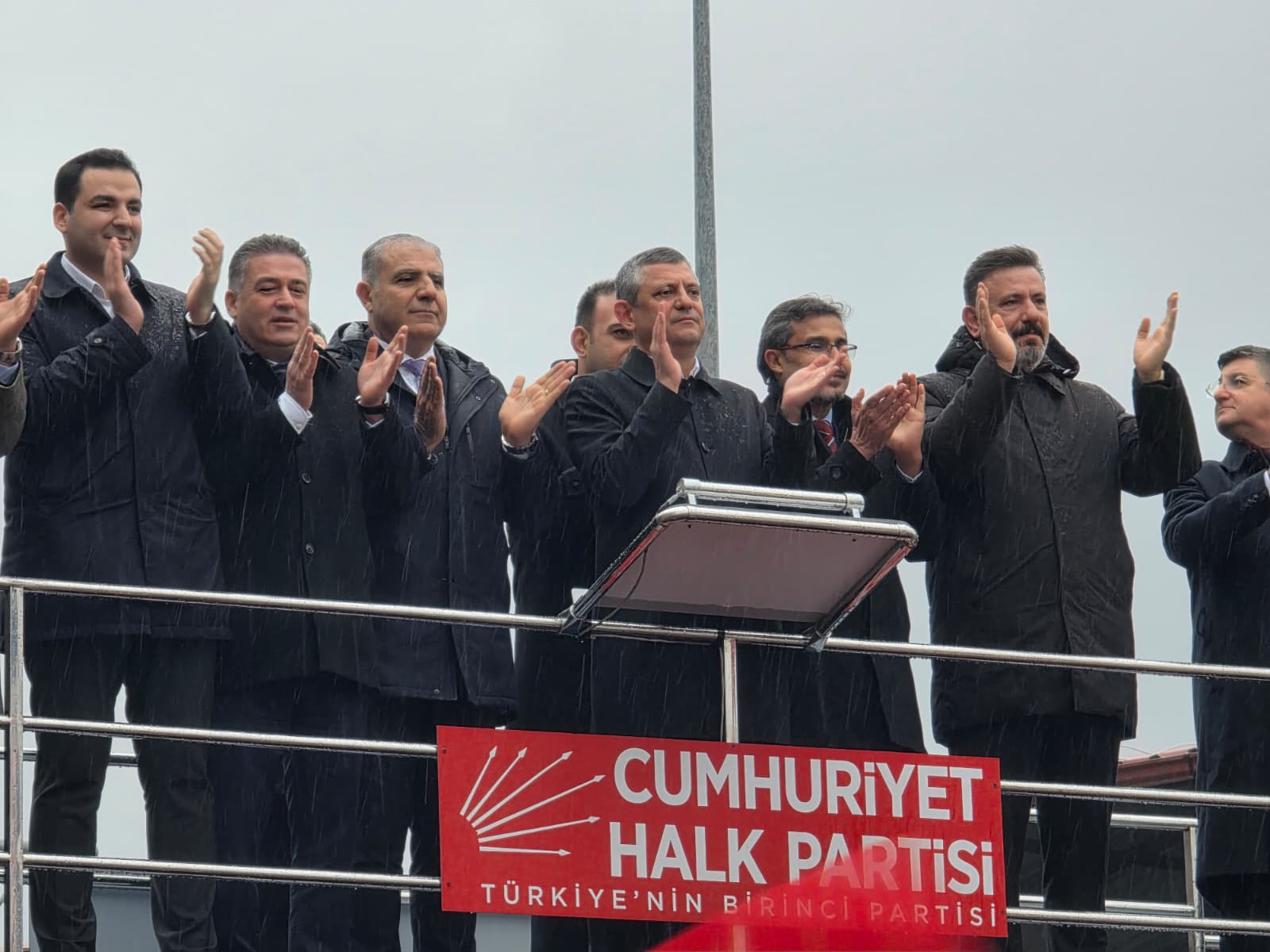 Özgür Özel Konuşma Yapıyor