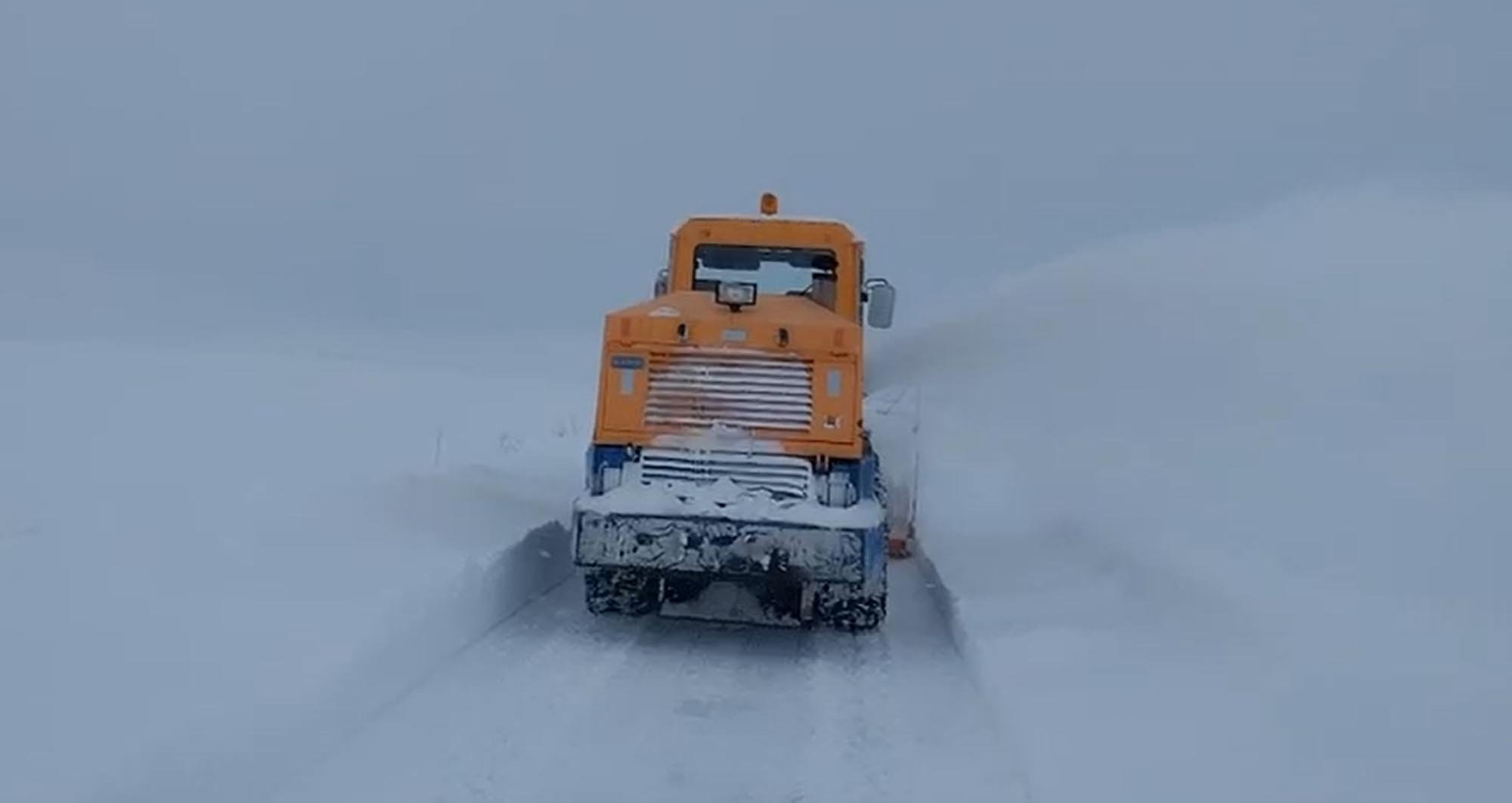 Ağrıda paletli ambulans