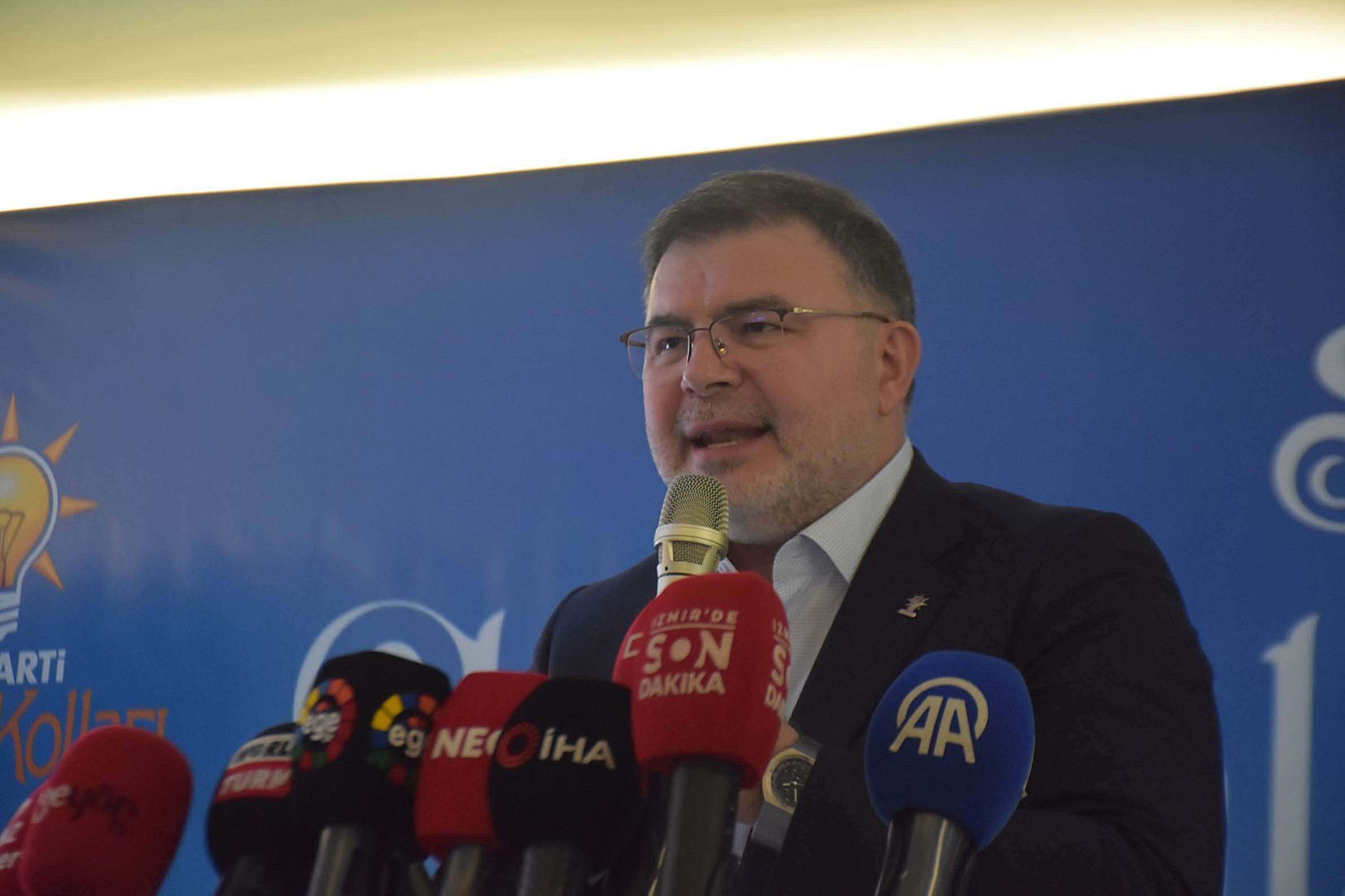 AK Parti İzmir Kadın Kolları Toplantısı Katılımcıları