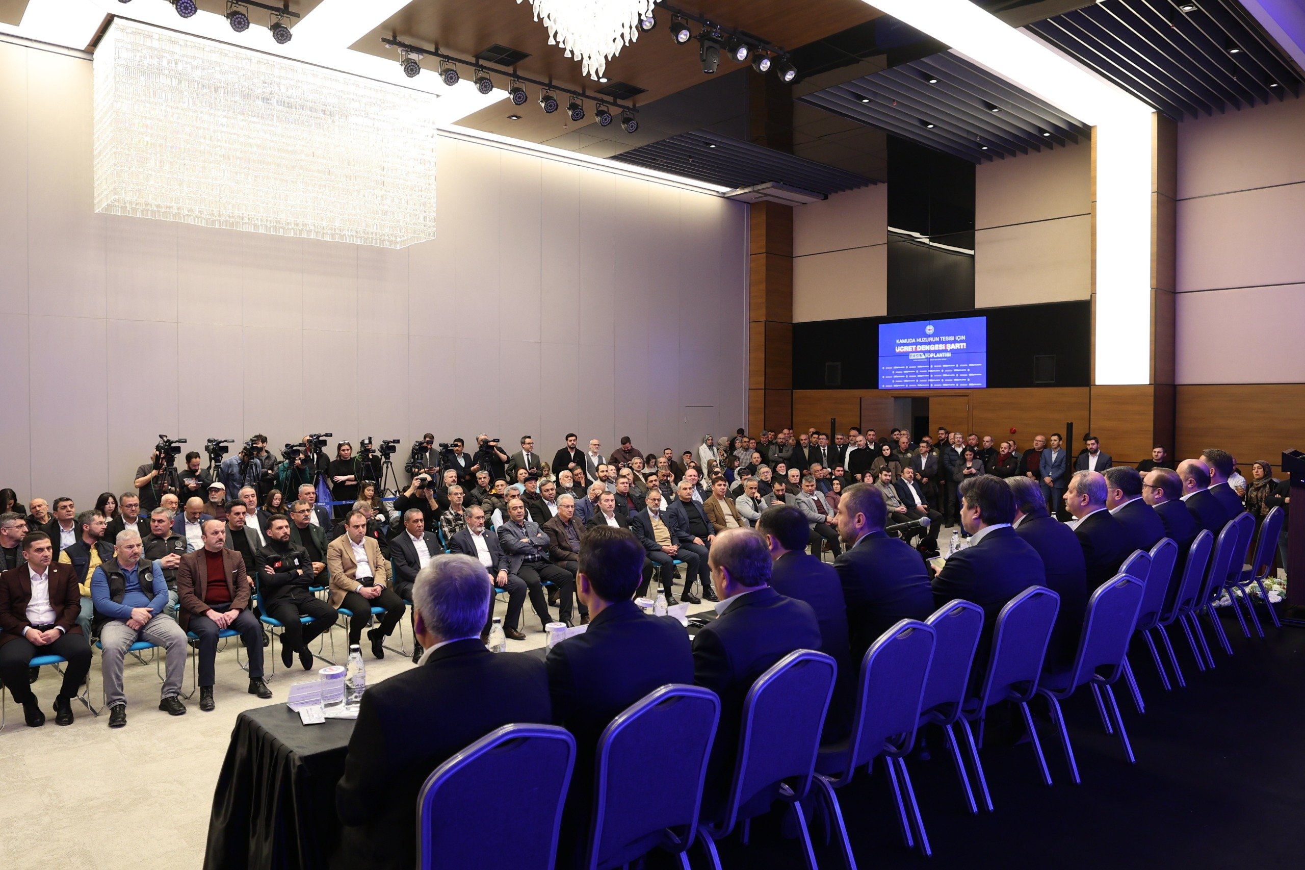 Memur-Sen basın toplantısı