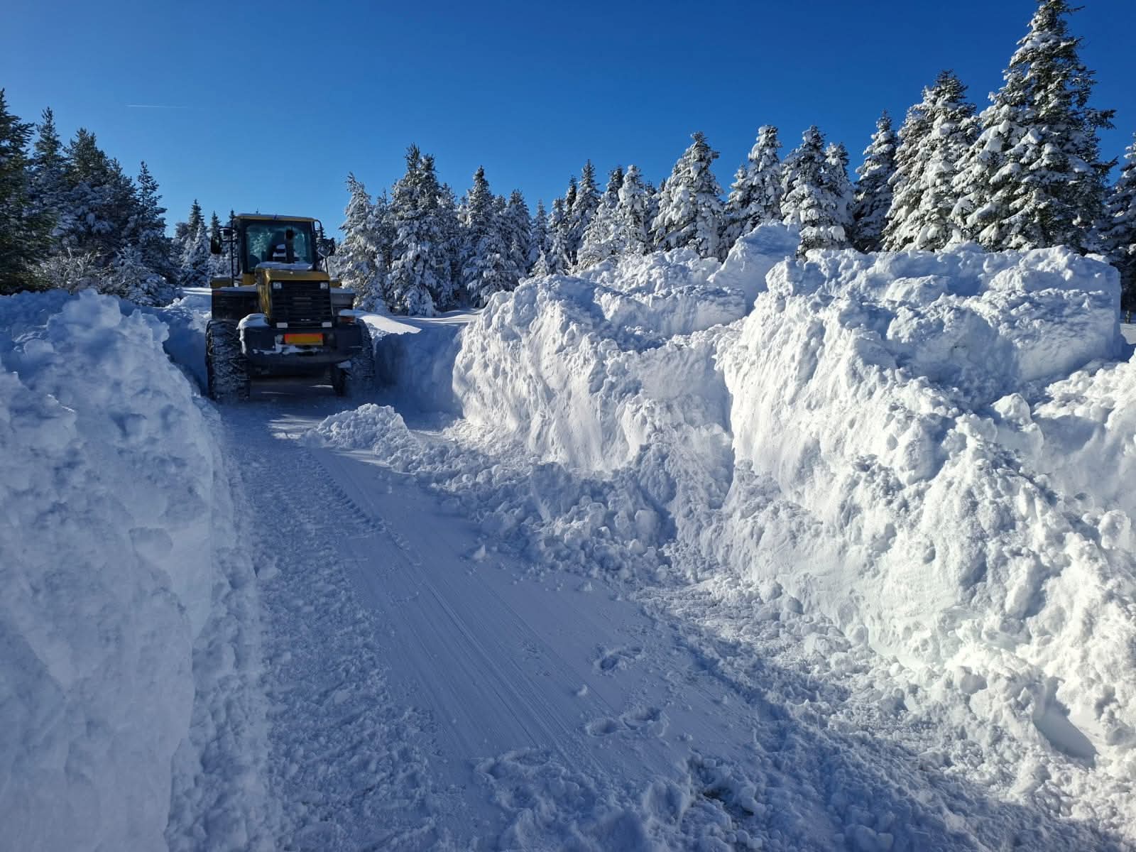 Kastamonu kar yağışı köy yolu kapalı