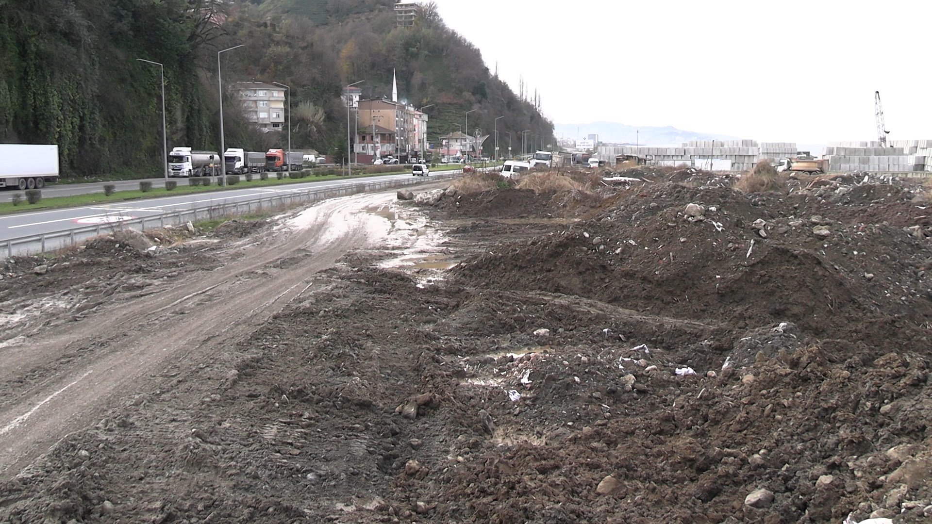 Rize deniz dolgu çalışmaları havadan görünüm