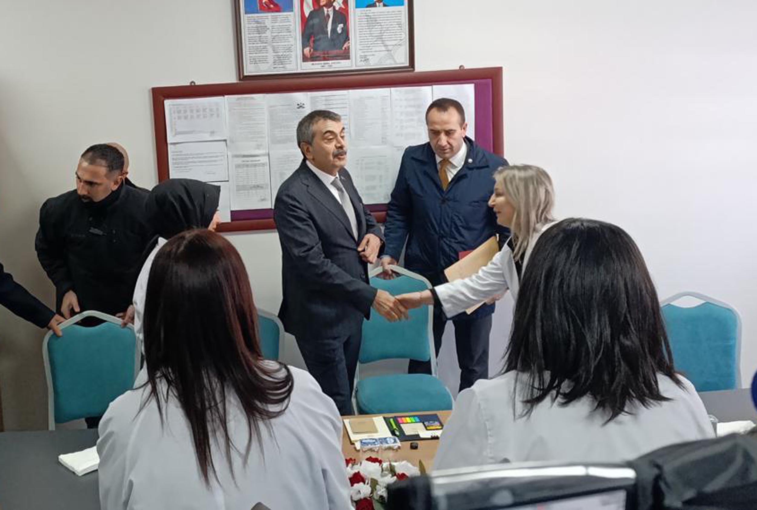 Ağrı İbrahim Çeçen İlkokulu