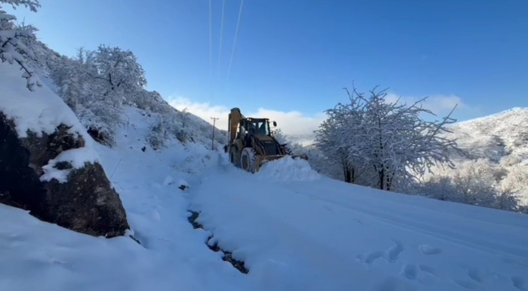 Batman kar mücadelesi ekipleri çalışıyor