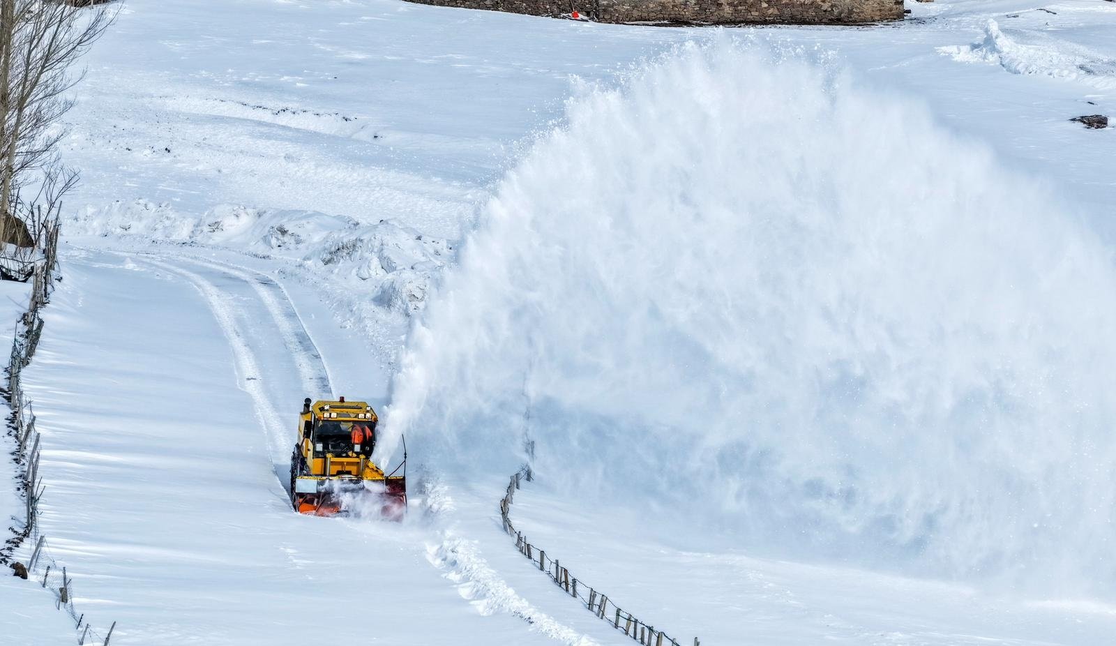 Van kar yağışı manzarası