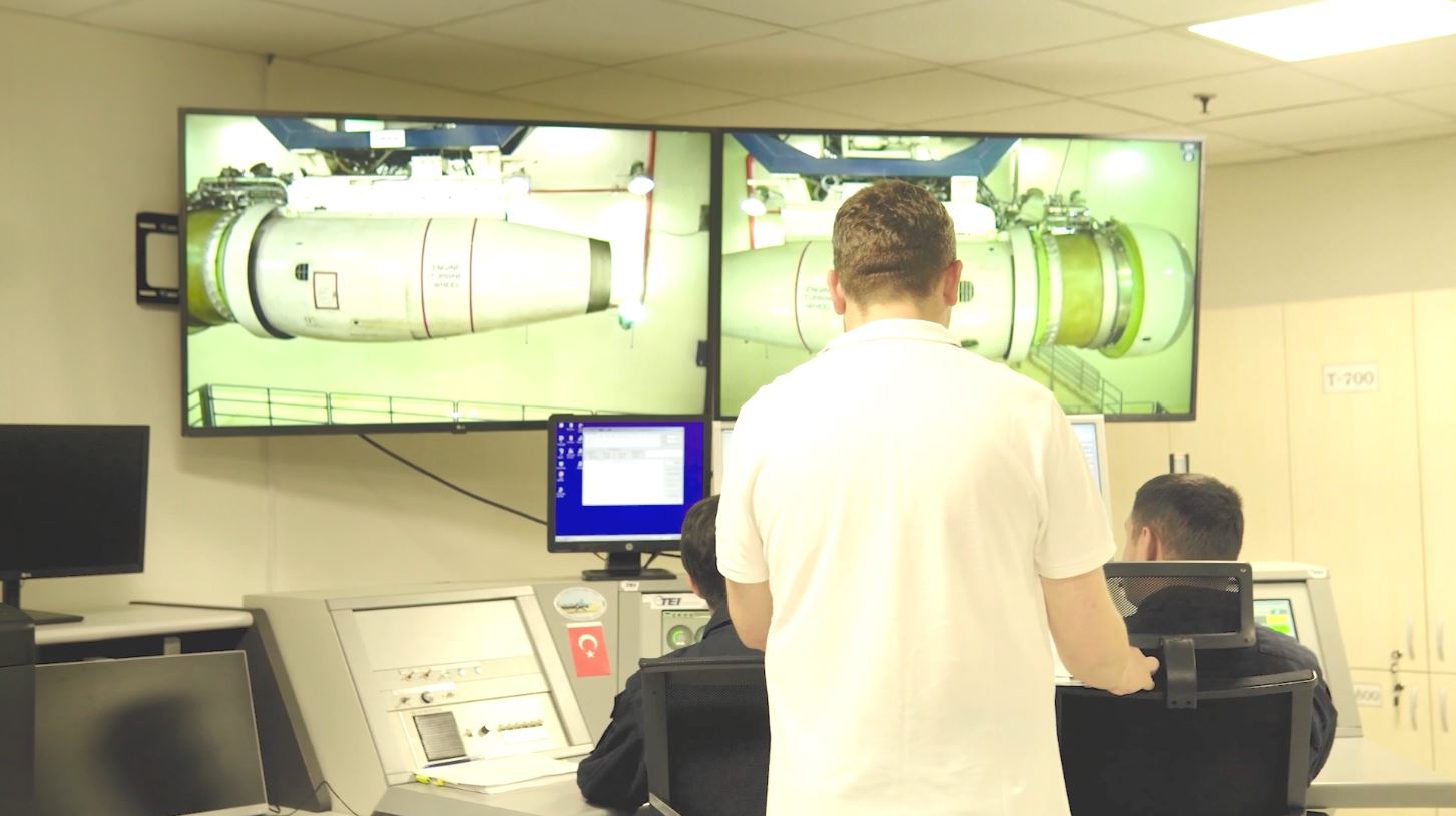 TEI mühendisleri çalışırken