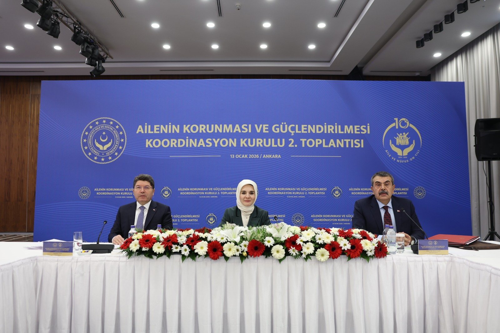 Aile ve Sosyal Hizmetler Bakanı Mahinur Özdemir Göktaş konuşma yapıyor