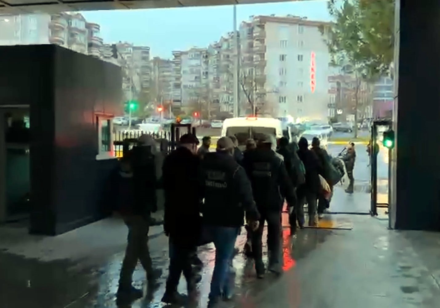 FETÖ şüphelileri yakalandı