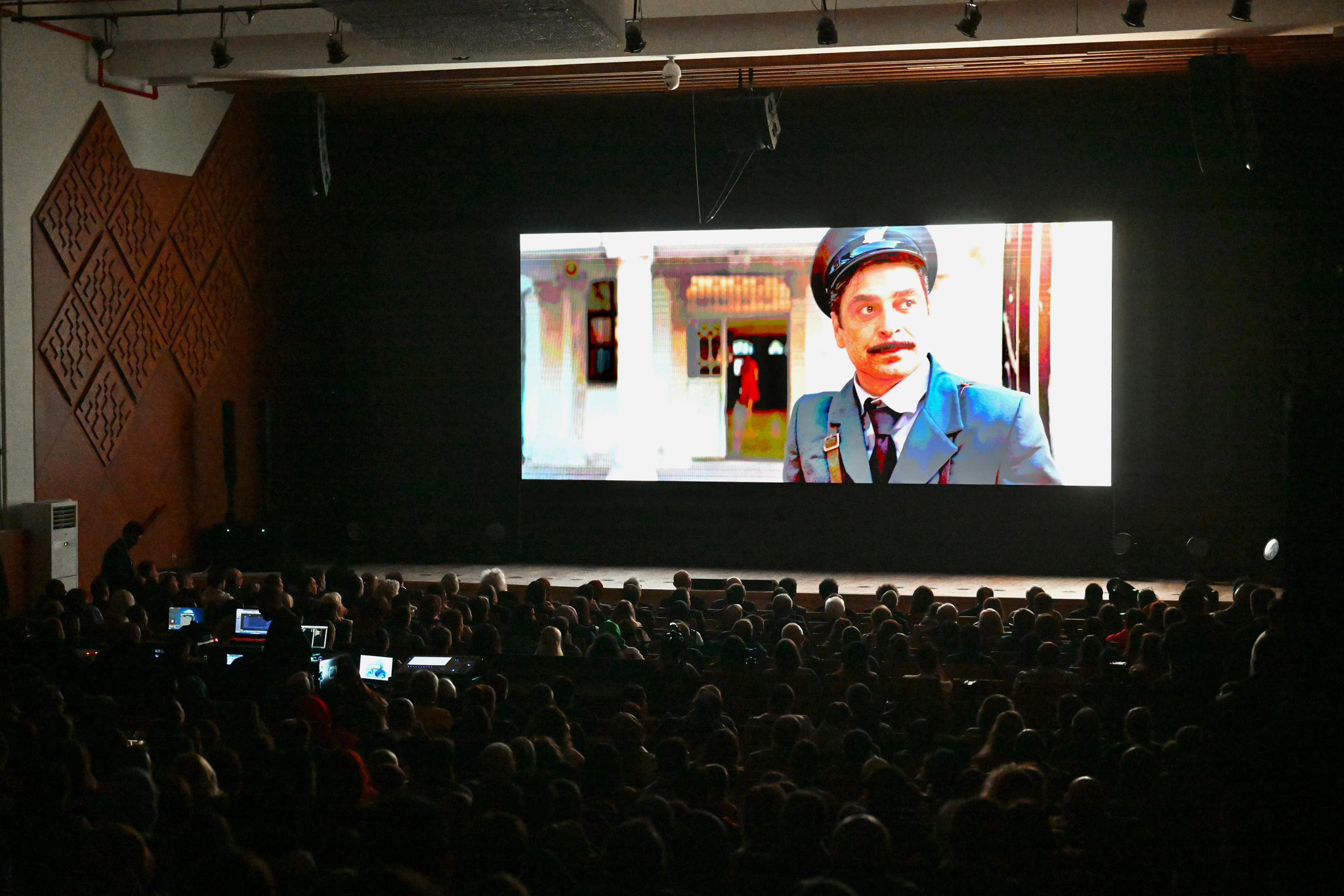 Bak Postacı Geliyor filmi özel gösterimi