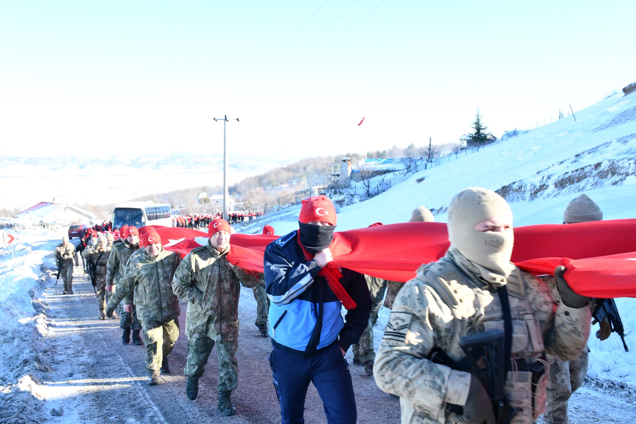 Sarıkamış yürüyüşü katılımcılar