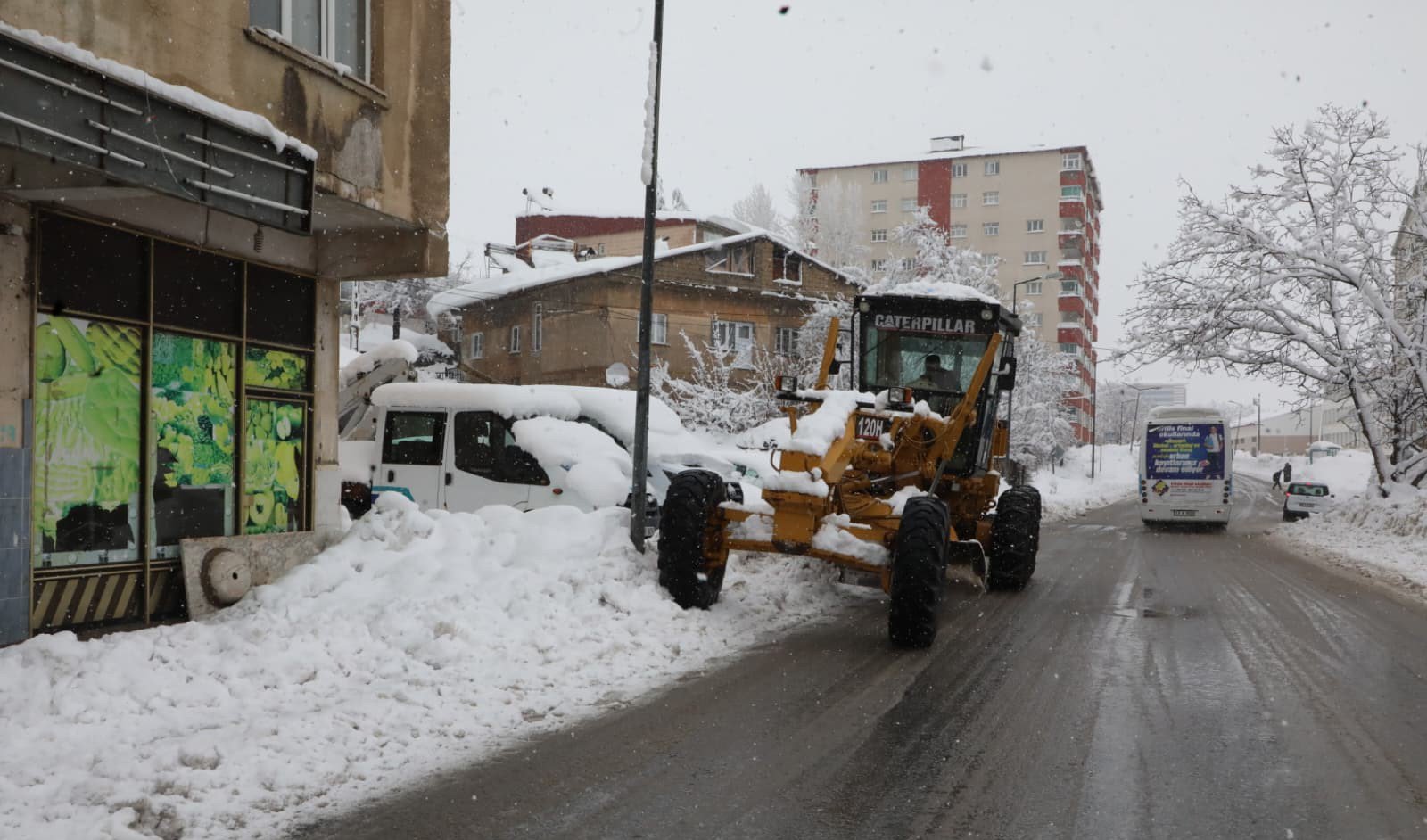 Bitlis kar mücadelesi köy yolu açma