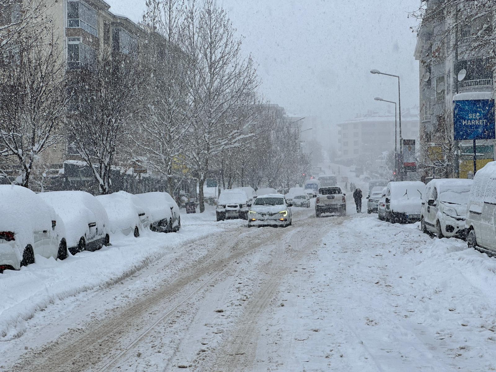 Tunceli kar yağışı ulaşım kapandı