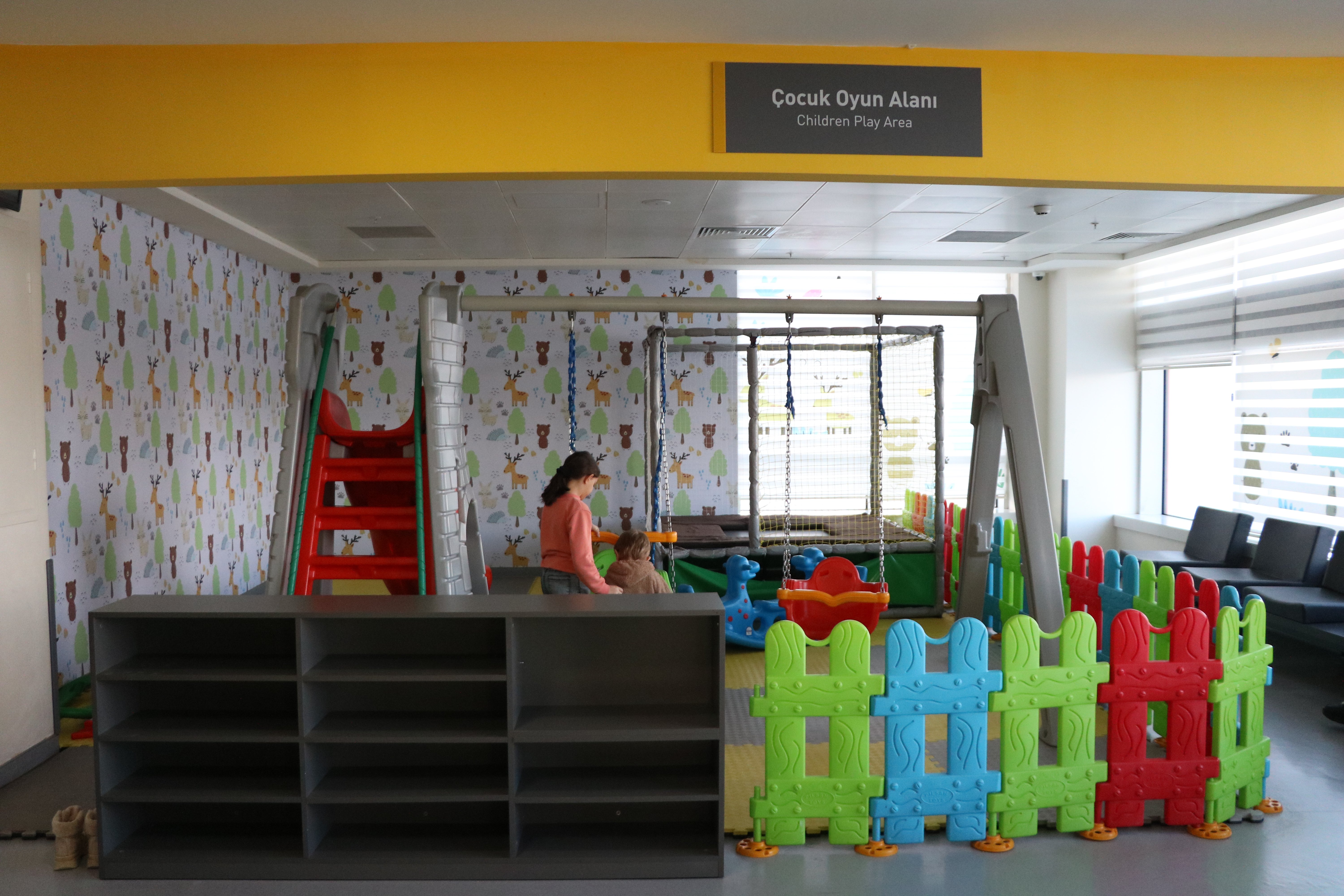 Kayseri tramvay istasyonunda kayıp eşya bürosu