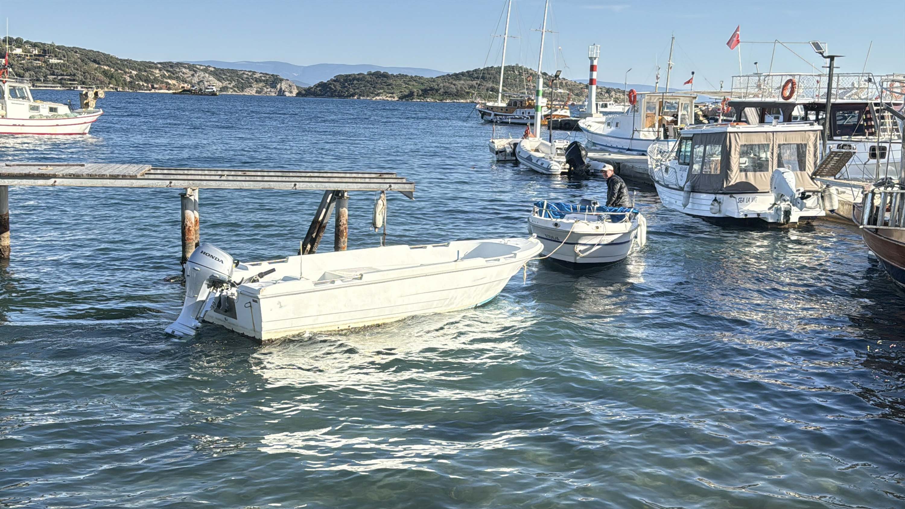 Bodrum kaçak liman operasyonu iskele yıkımı