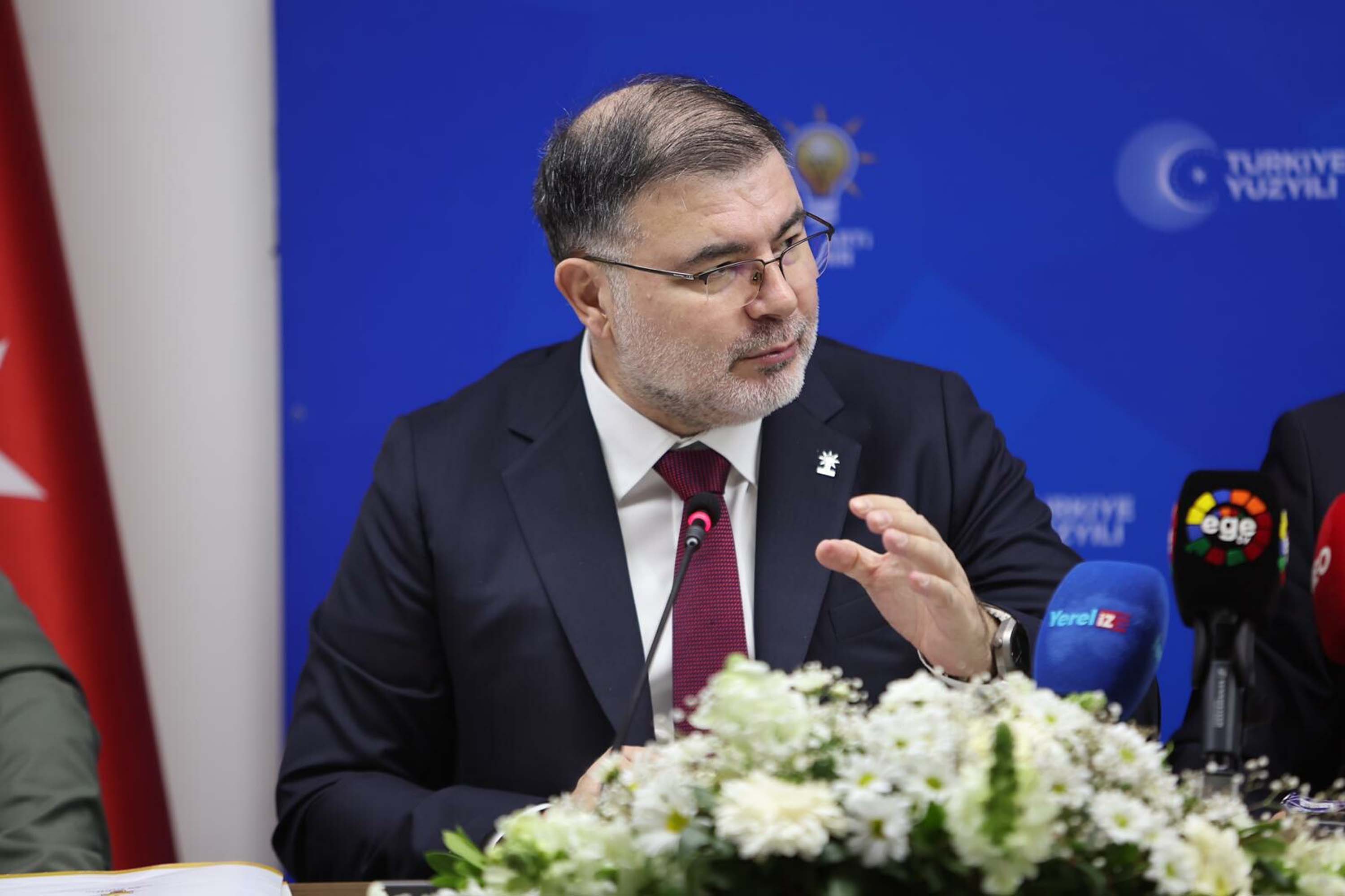 AK Parti İzmir İl Başkanı Bilal Saygılı ve Mehmet Muharrem Kasapoğlu