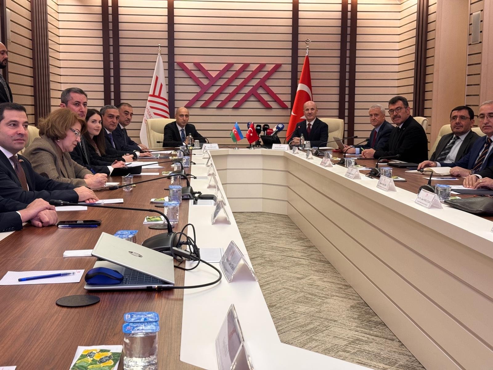 YÖK Başkanı Erol Özvar konuşma yapıyor