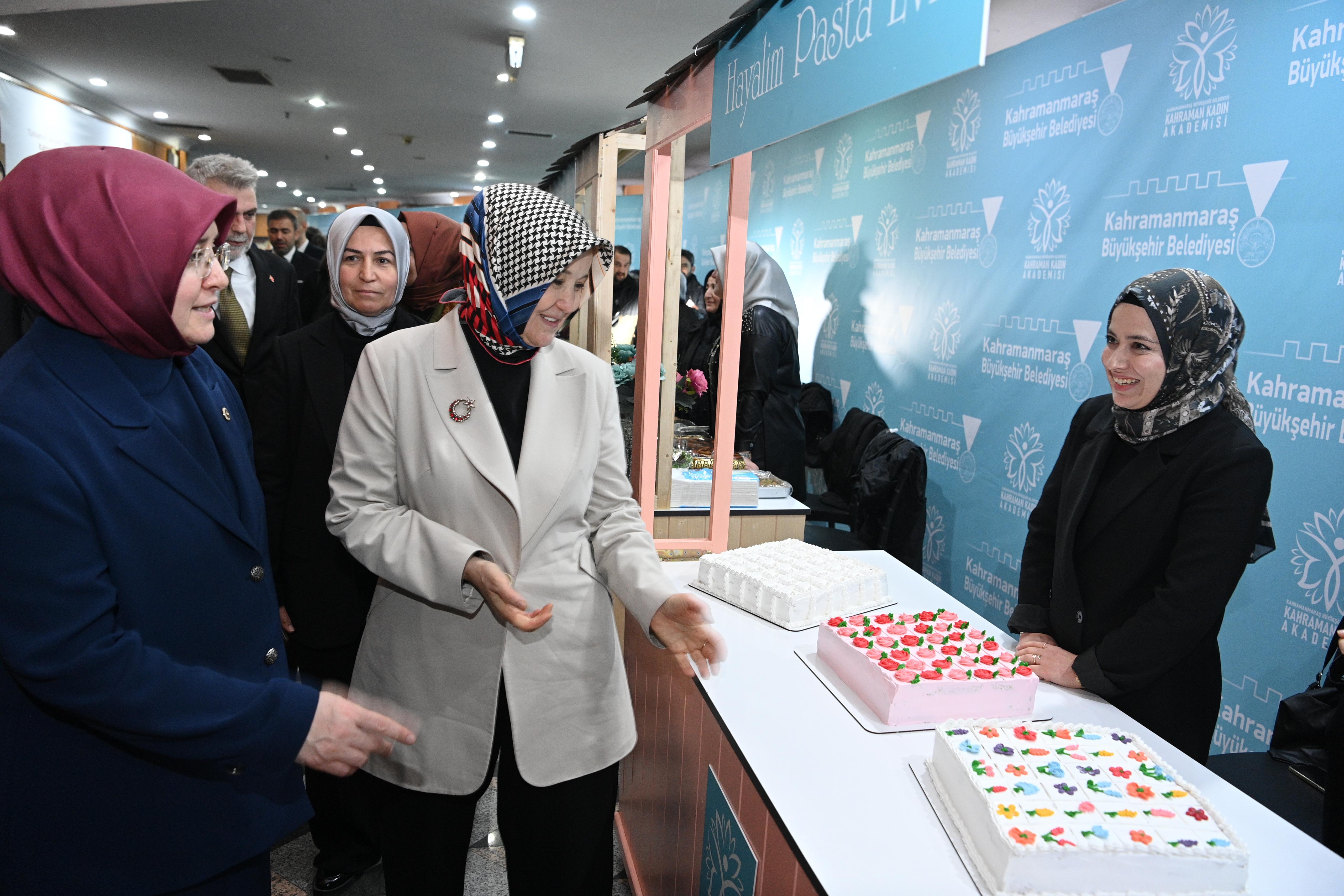 Kahraman Kadın Akademisi Katılımcıları