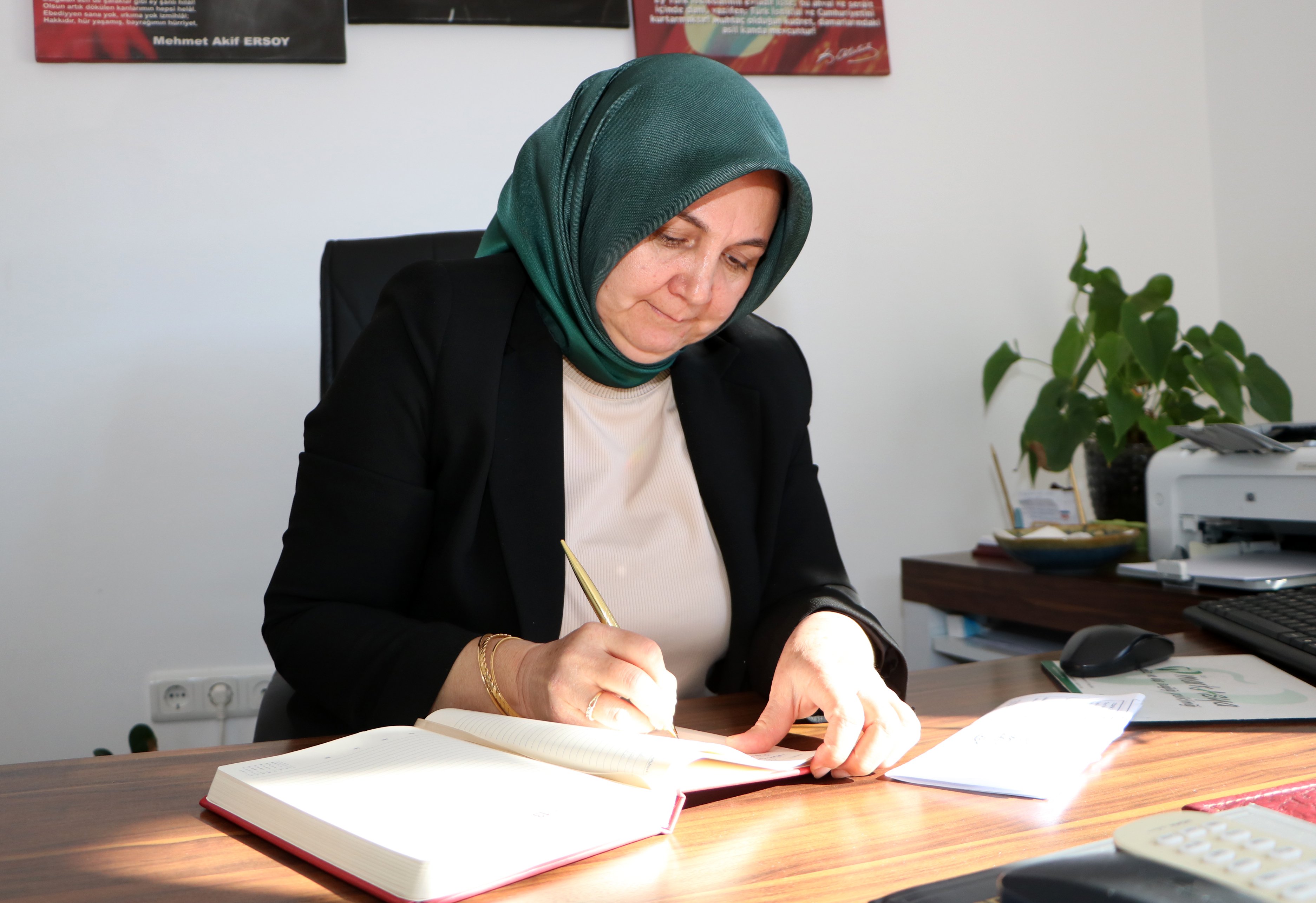 Mahalle sakinleri ile muhtarlar