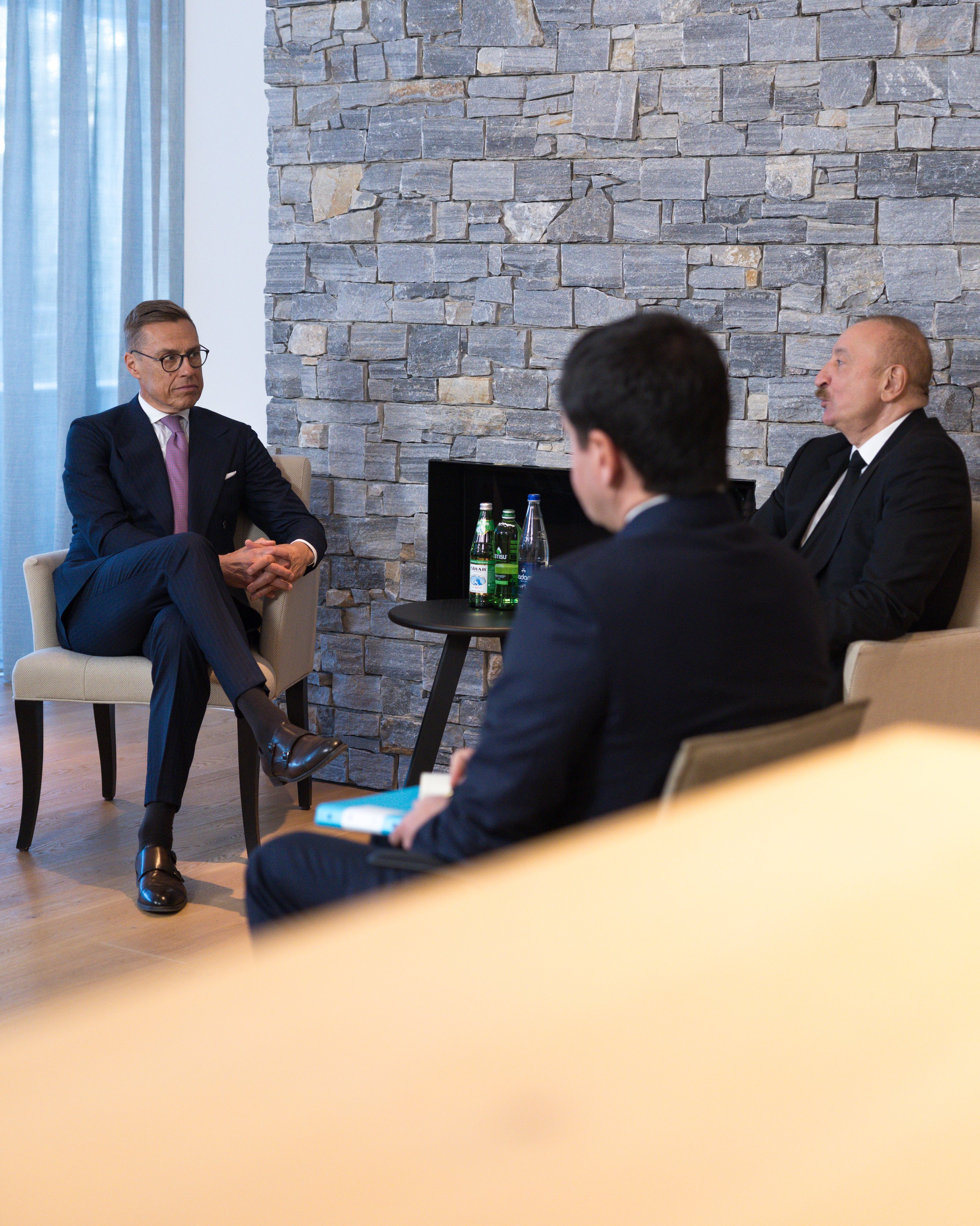 Davos zirvesi diplomatik görüşmeler Azerbaycan Finlandiya