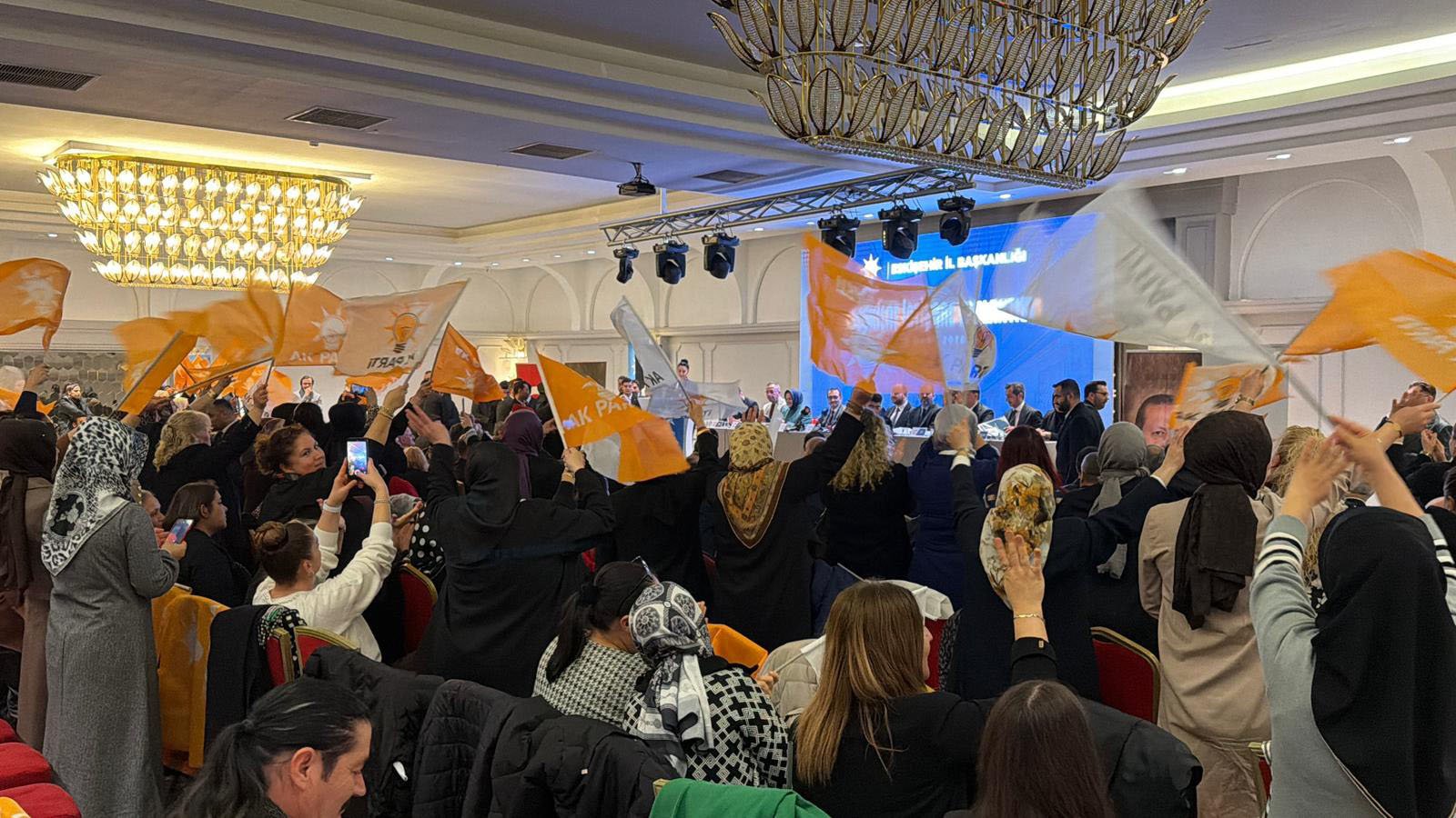 Teşkilat toplantısı