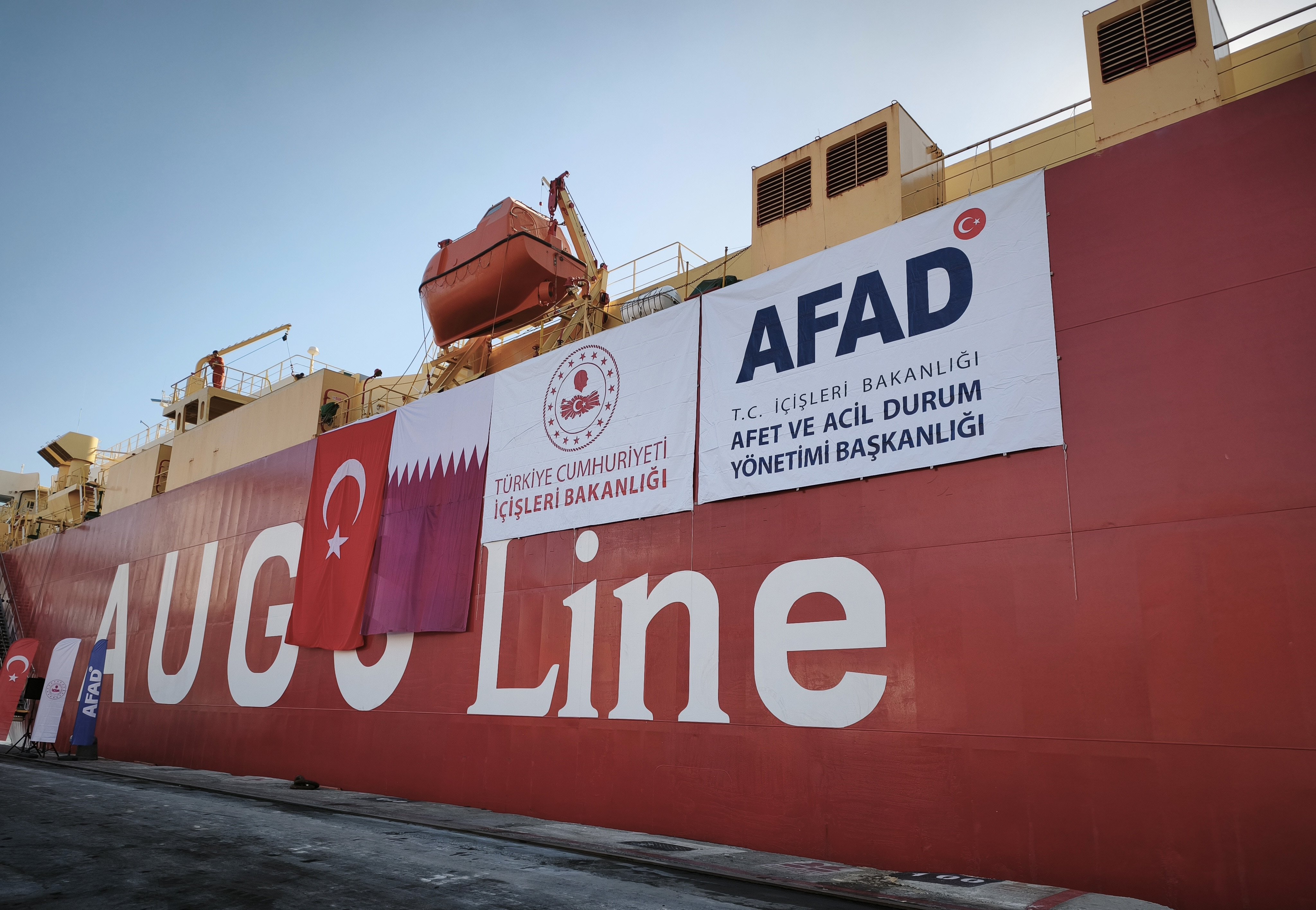 Mersin Valisi Atilla Toros konuşma yapıyor