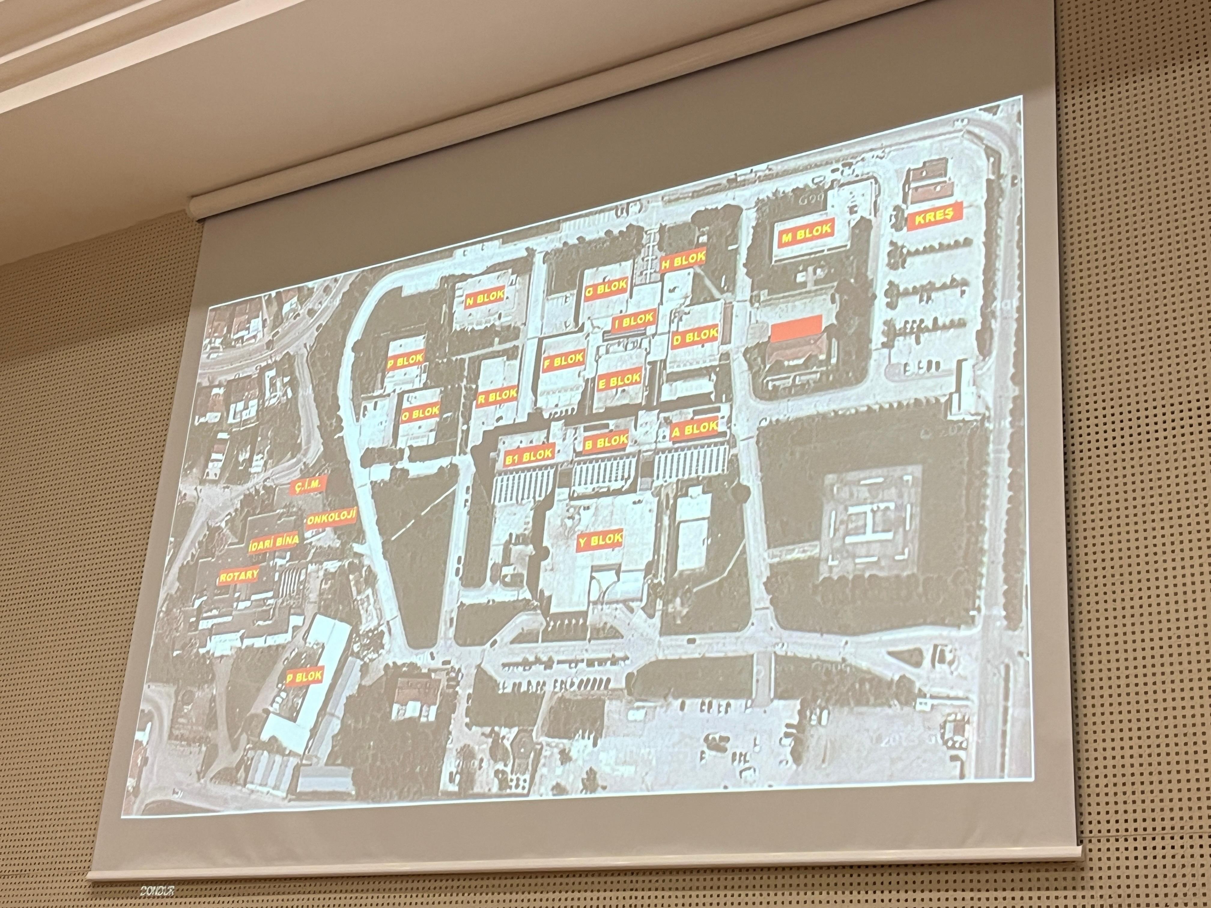 Kocaeli Büyükşehir Belediye Başkanı Tahir Büyükakın konuşma yapıyor