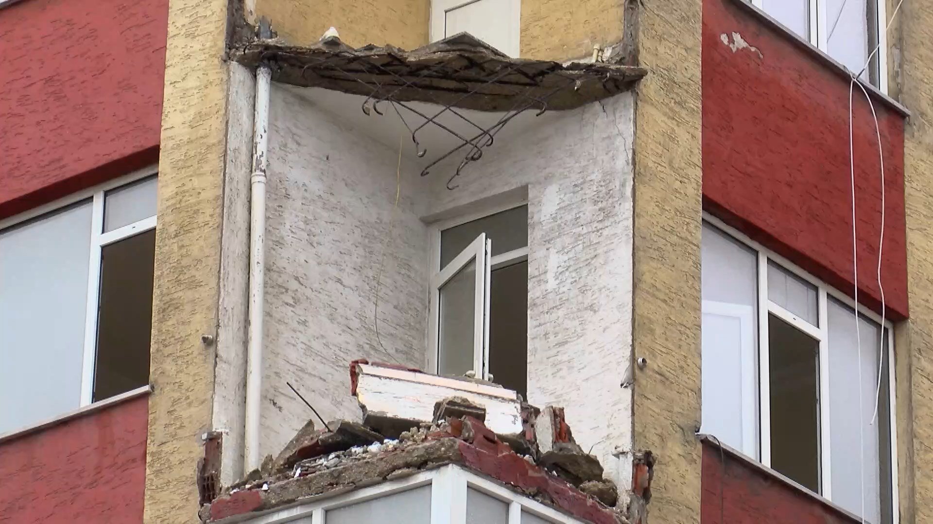 Bahçelievler balkon çökmesi