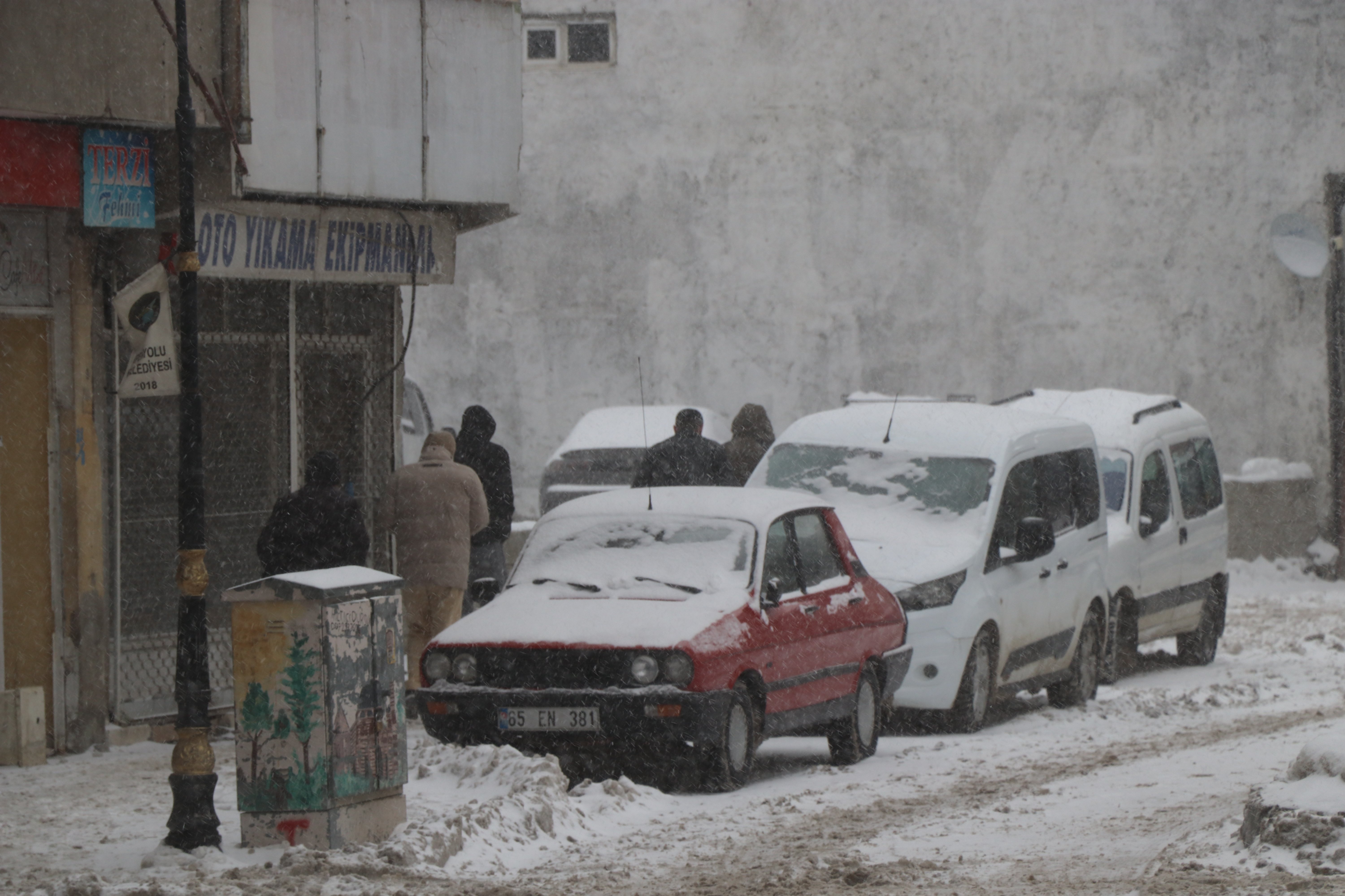 Van kar mücadelesi ekipleri