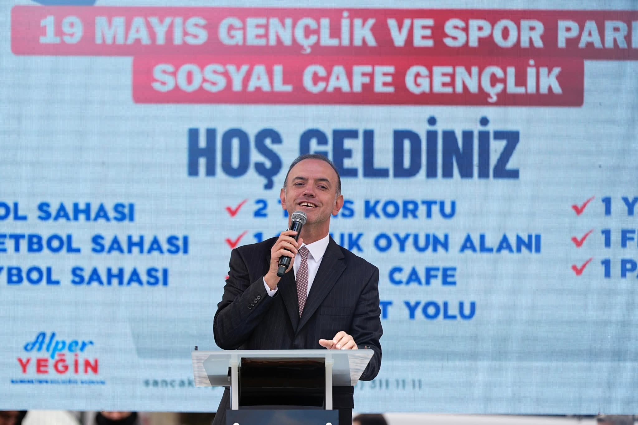 Sancaktepe Belediye Başkanı Alper Yeğin konuşma yapıyor