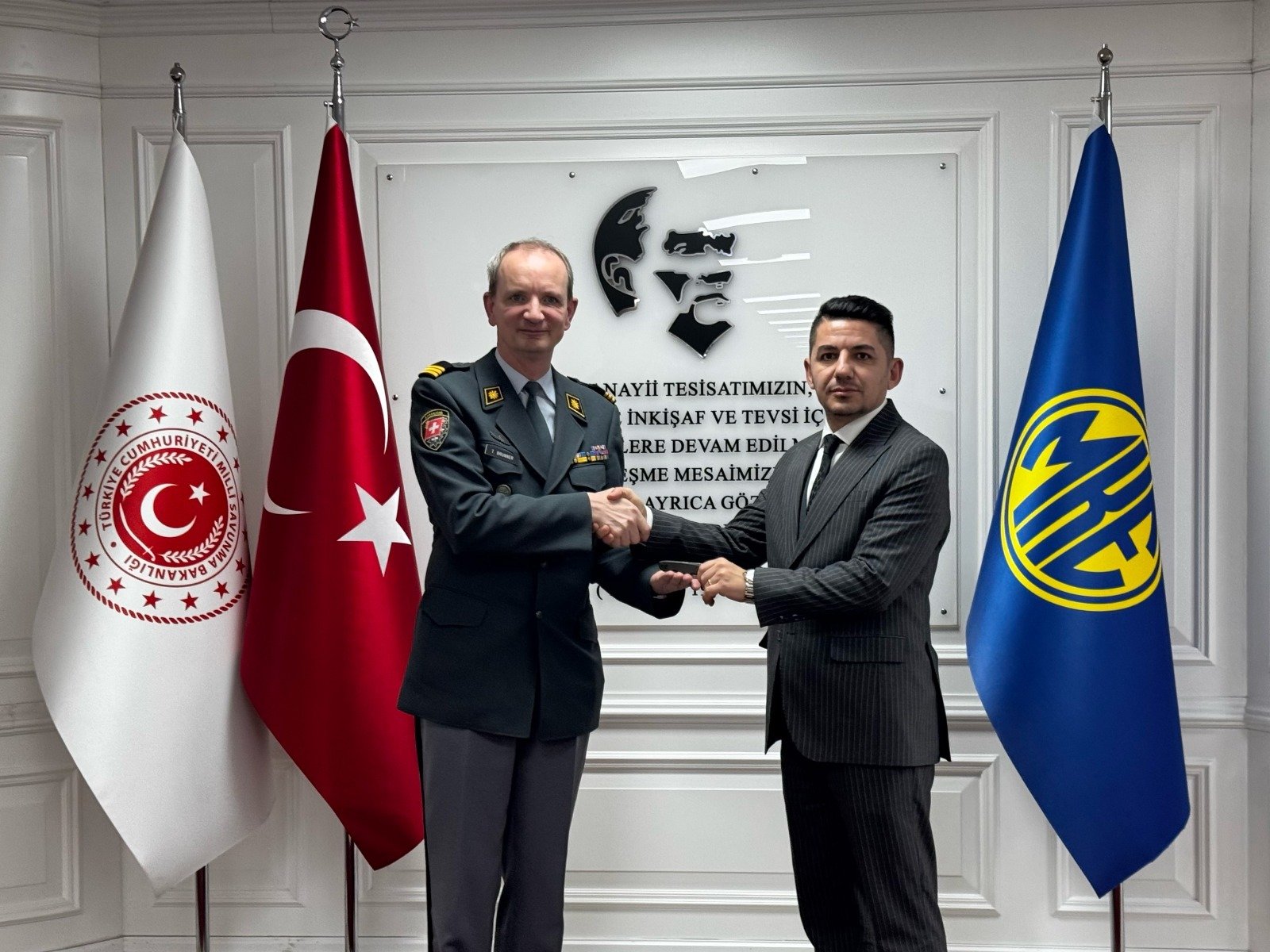 BORAN 105 milimetre hafif çekili obüs