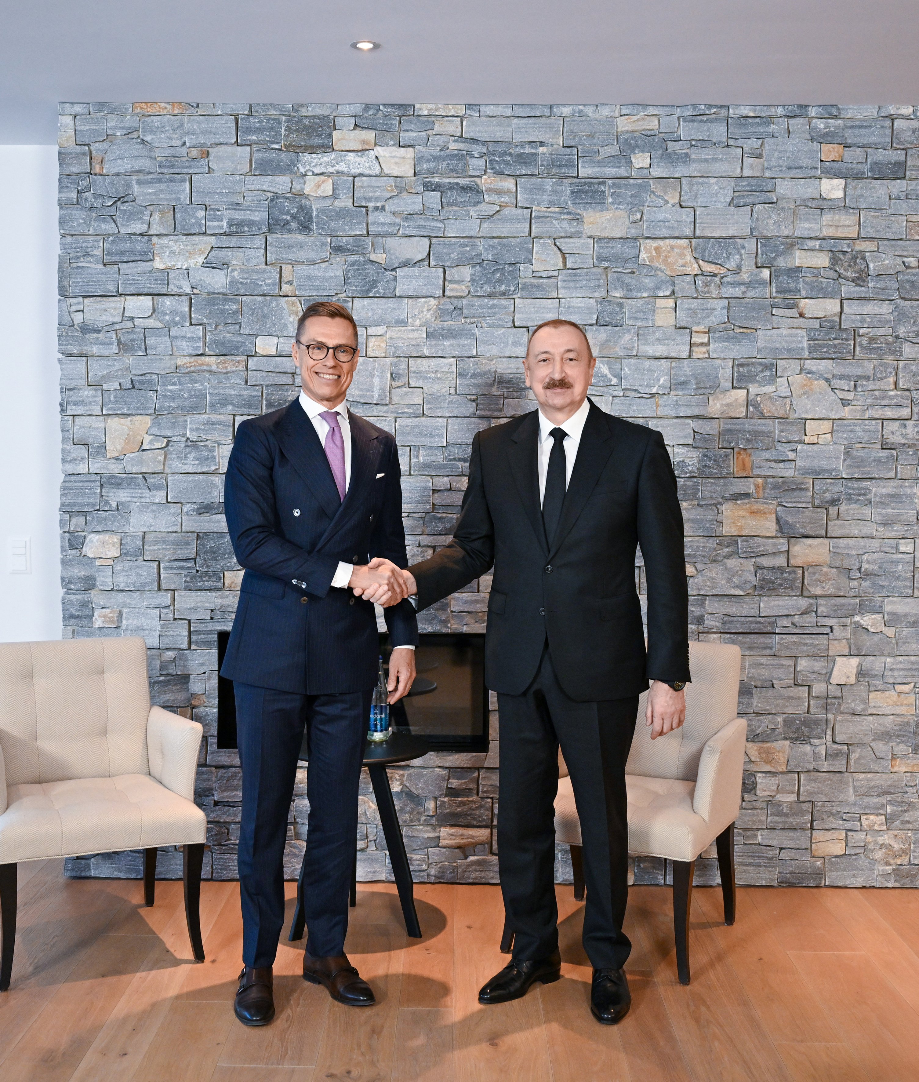 Azerbaycan Cumhurbaşkanı İlham Aliyev Finlandiya Cumhurbaşkanı Alexander Stubb Davos görüşmesi