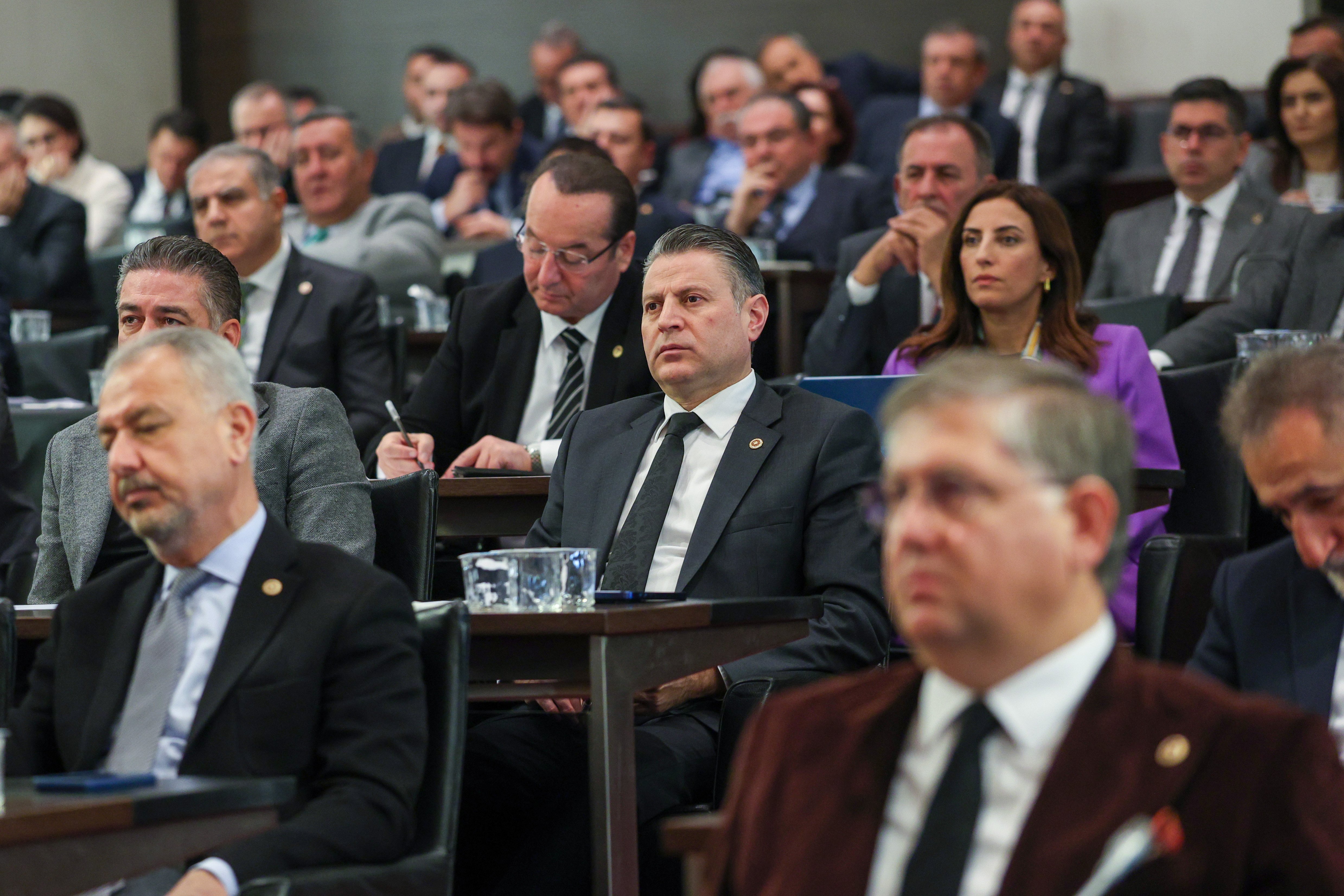 CHP Genel Başkanı Özgür Özel Konuşma Yapıyor