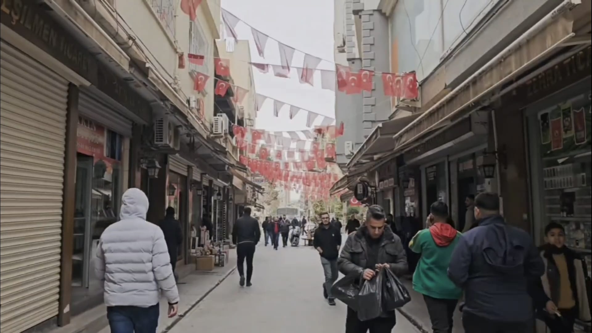 Nusaybin Esnafı Bayrak Açıklaması