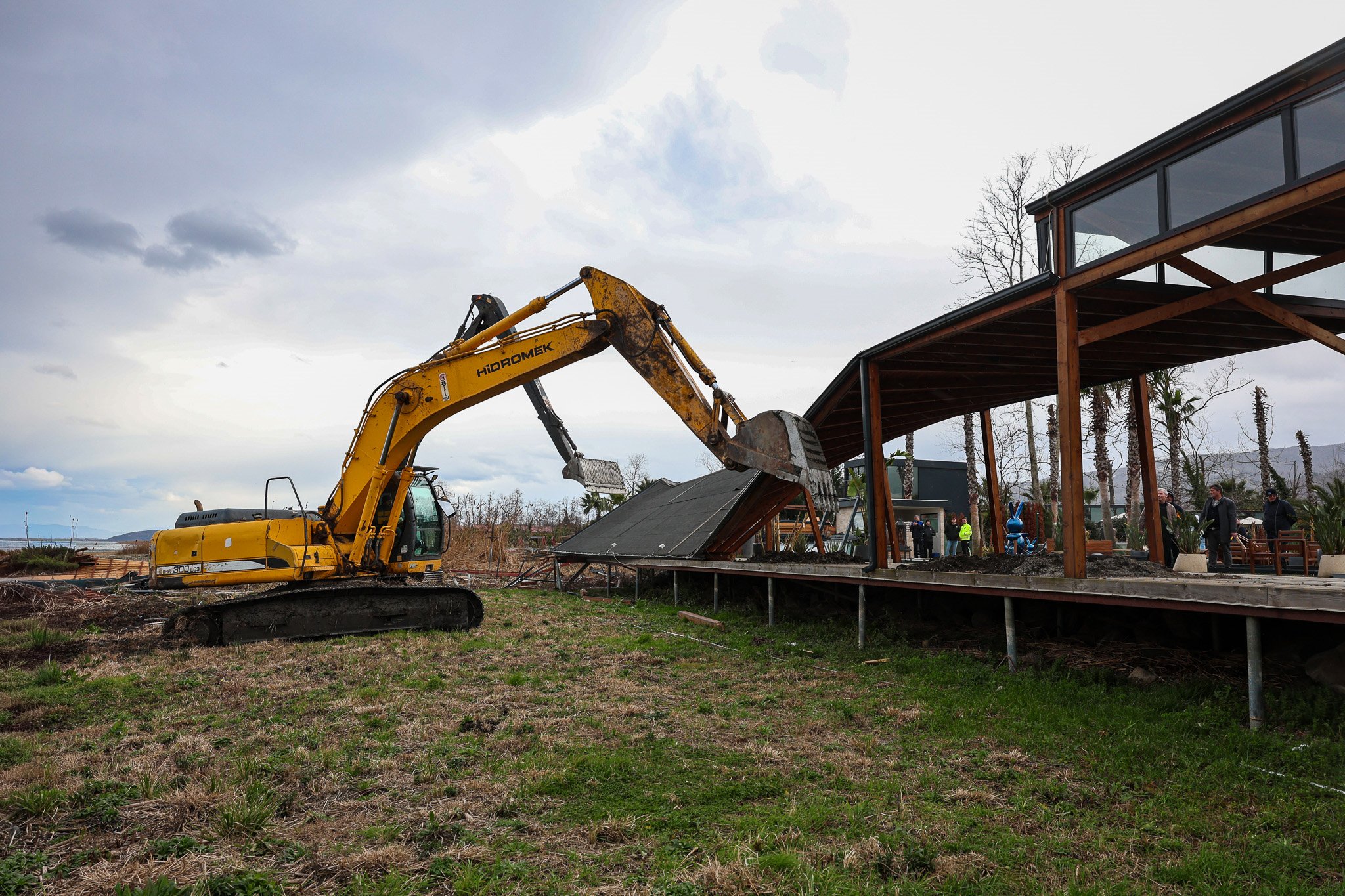 Sapanca Gölü kıyı temizliği