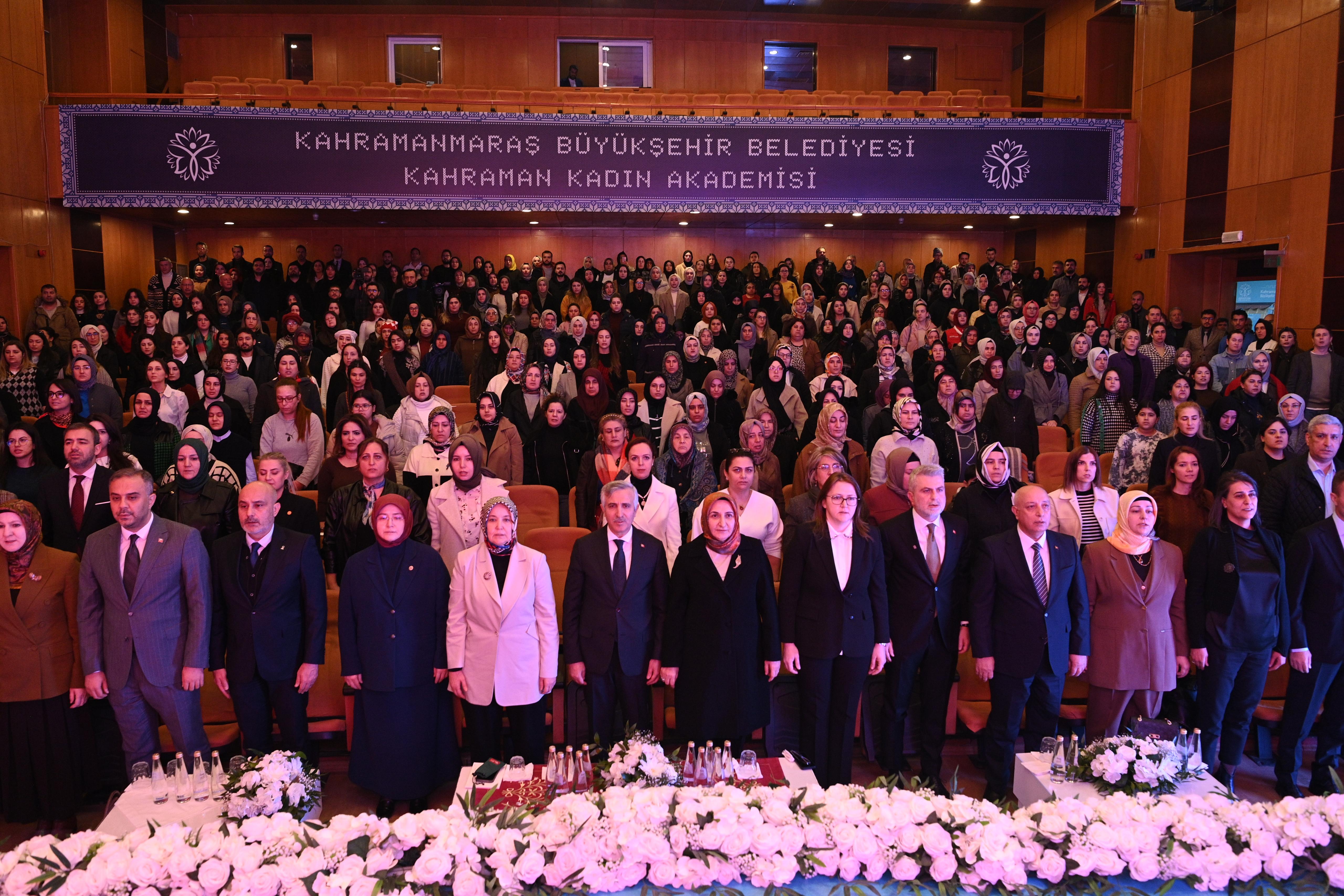 Kahraman Kadın Akademisi Eğitim