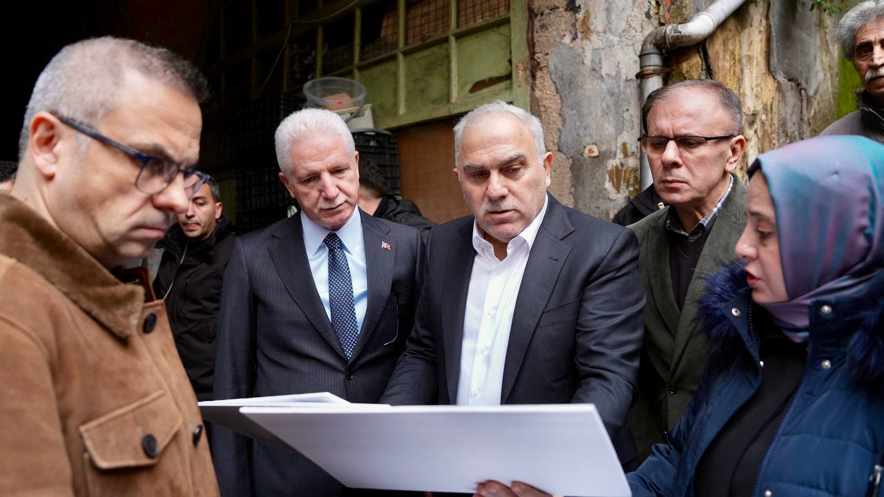 Vali Davut Gül Fatih Belediye Başkanı Mehmet Ergün Turan