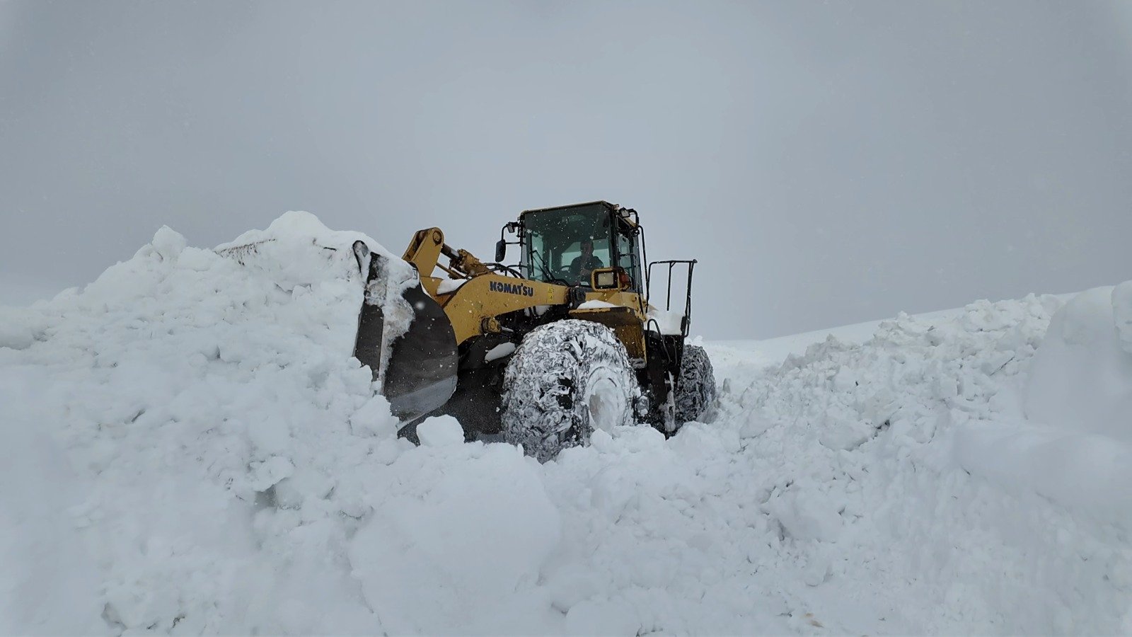 Bingöl kar yağışı köy yolu