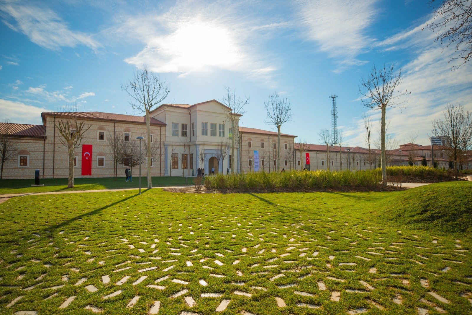 Rami Kütüphanesi mimarisi