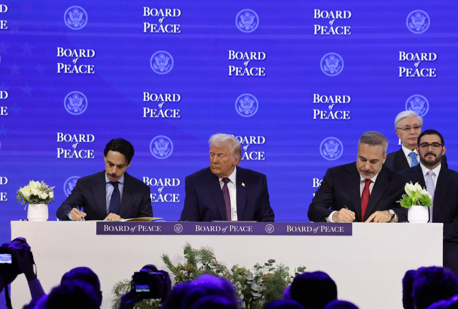 Hakan Fidan Davos Gazze Barış Kurulu İmza Töreni