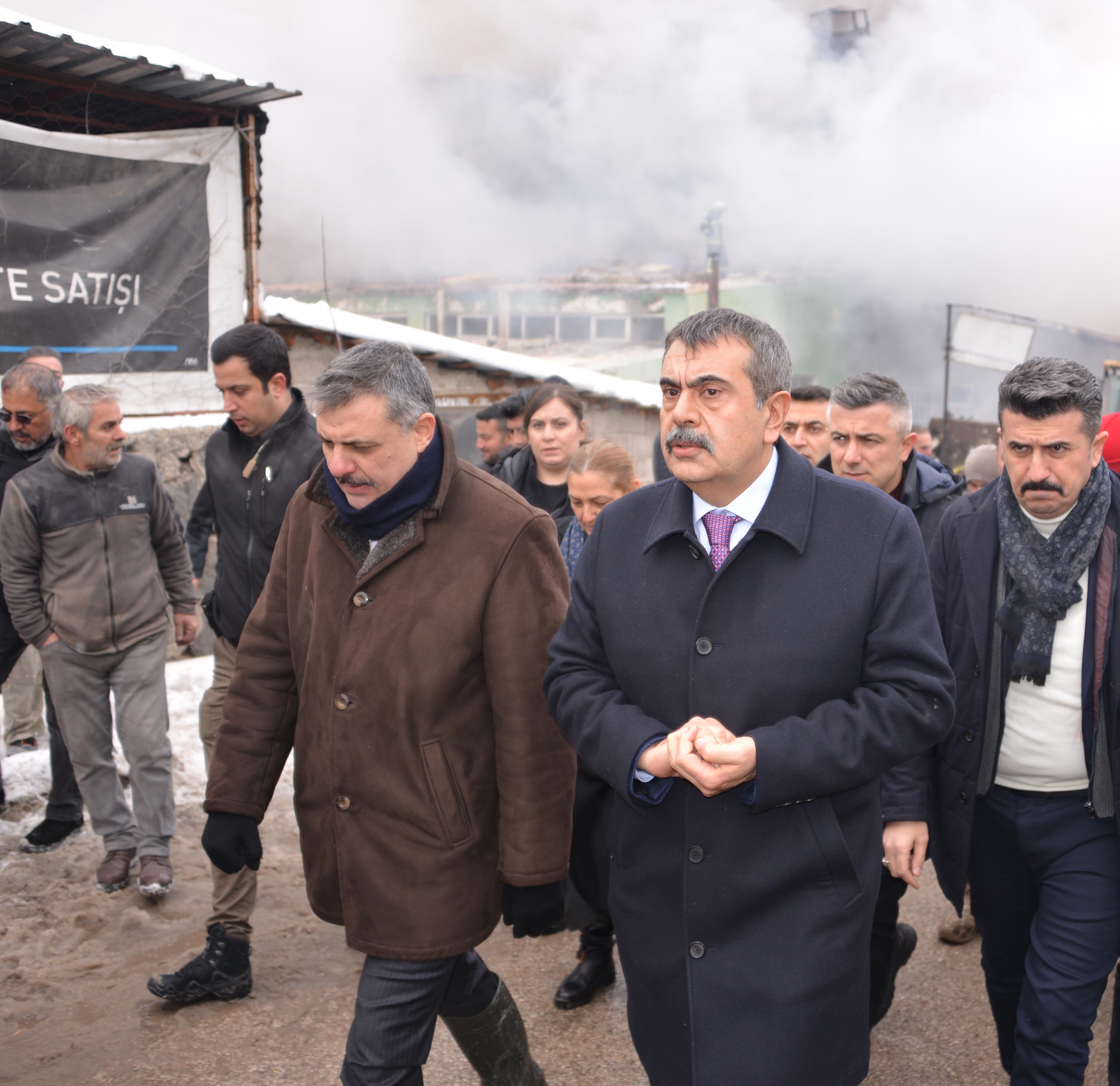 Erzurum yangın faciası itfaiye çalışması