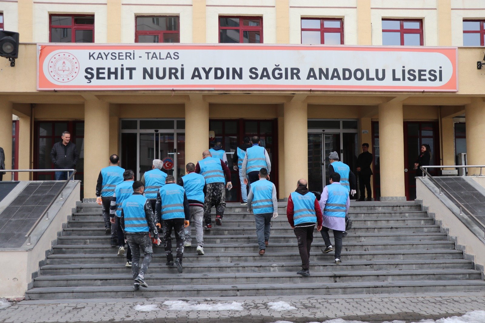 Yükümlüler Okul Boyama Çalışması